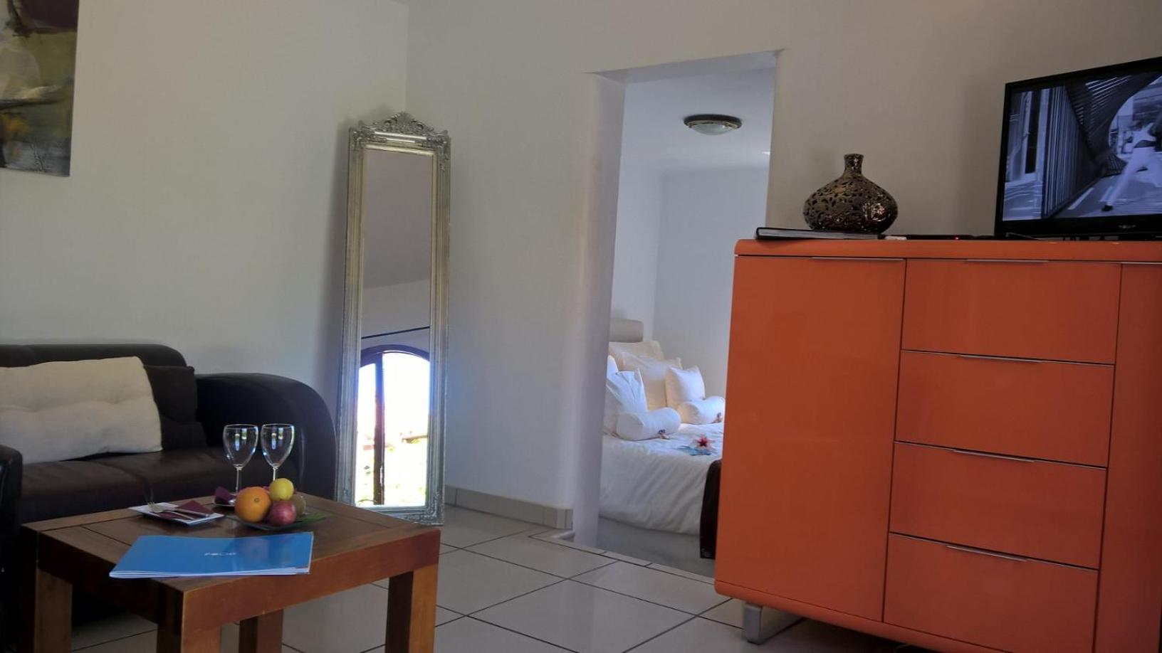 Birdcage Gay Men Resort and Lifestyle Hotel