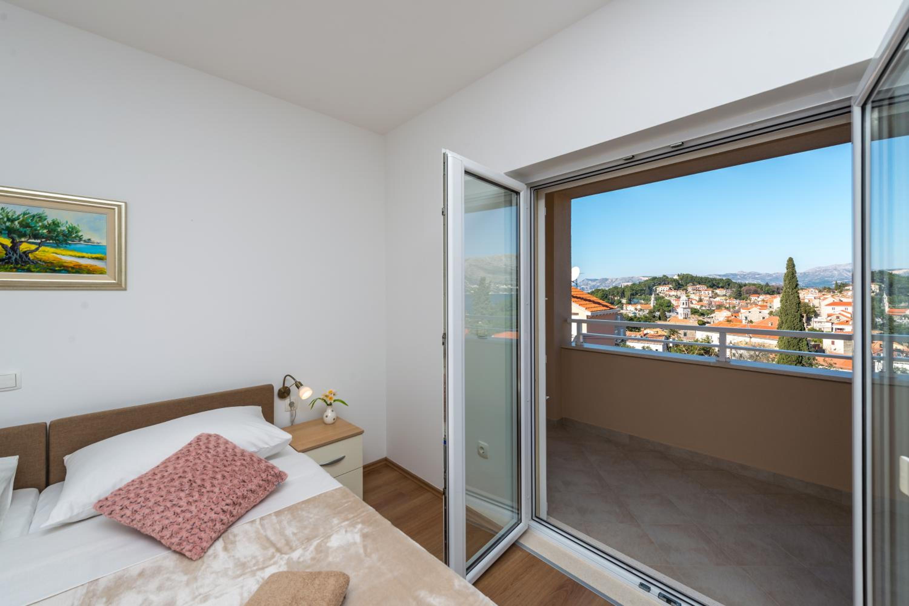 Apartments Rilovic, City and Sea view apartments