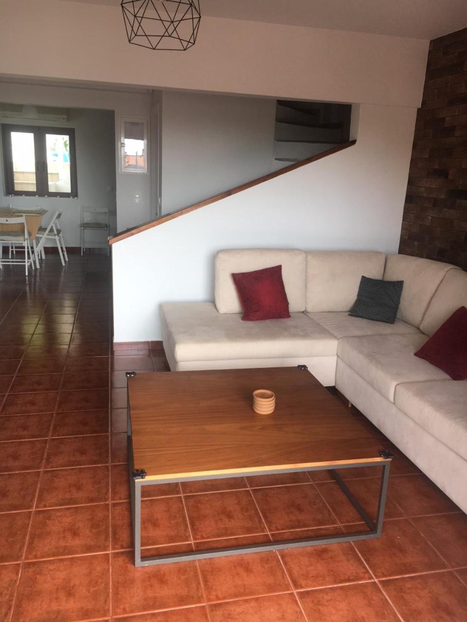 Villa Christina with private pool in Saronida, near stunning beaches, Athens airport & Sounio view 5