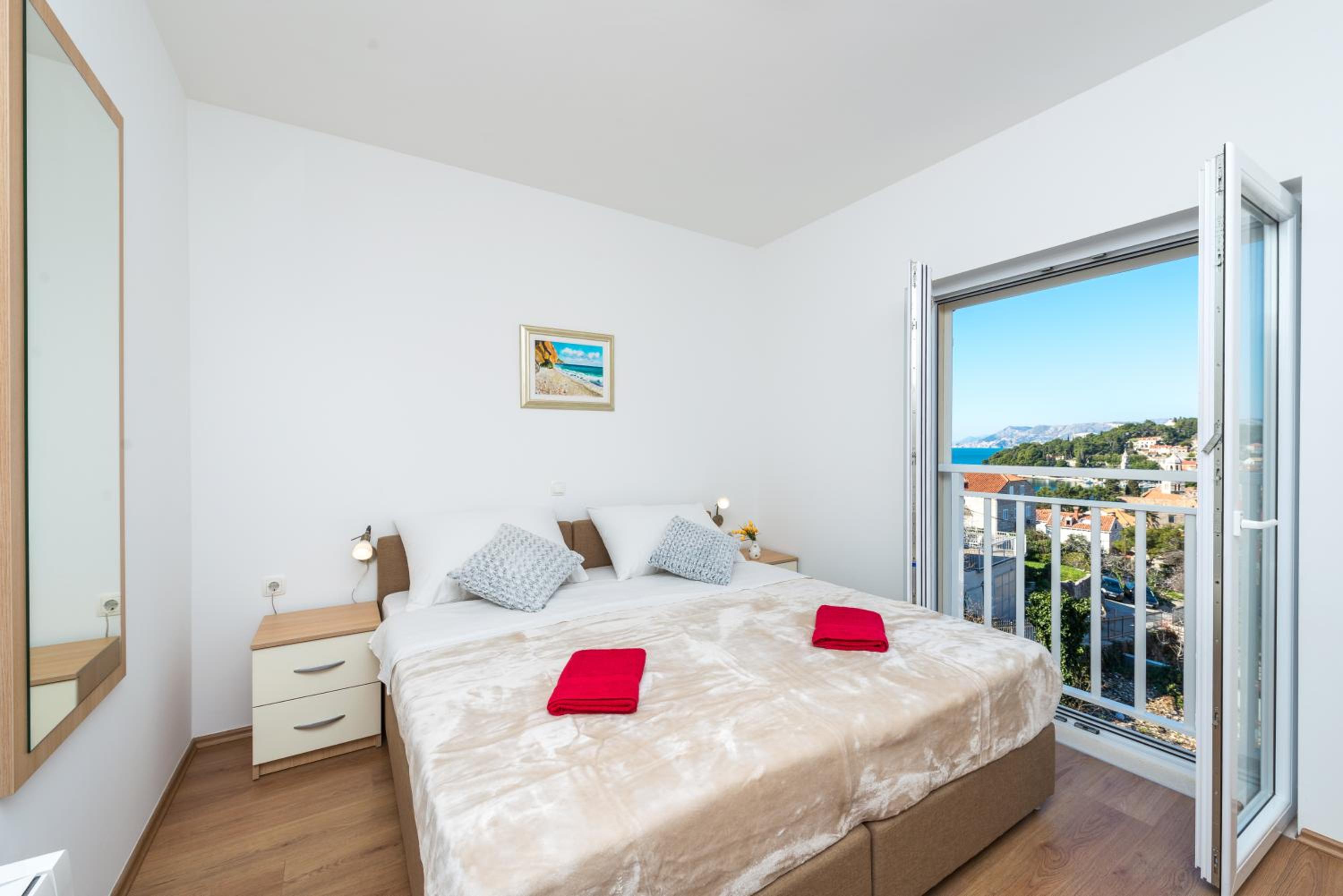 Apartments Rilovic, City and Sea view apartments
