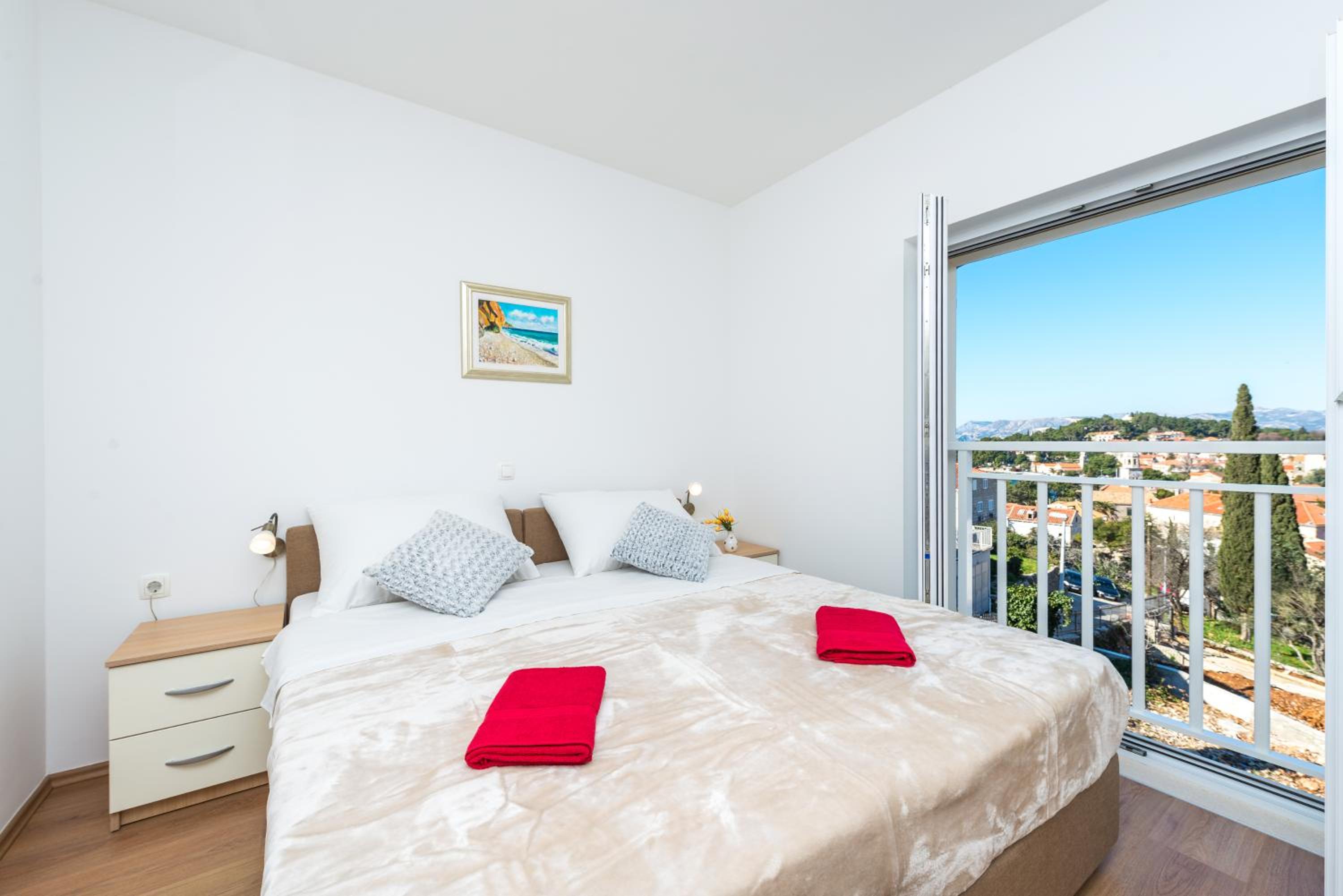 Apartments Rilovic, City and Sea view apartments