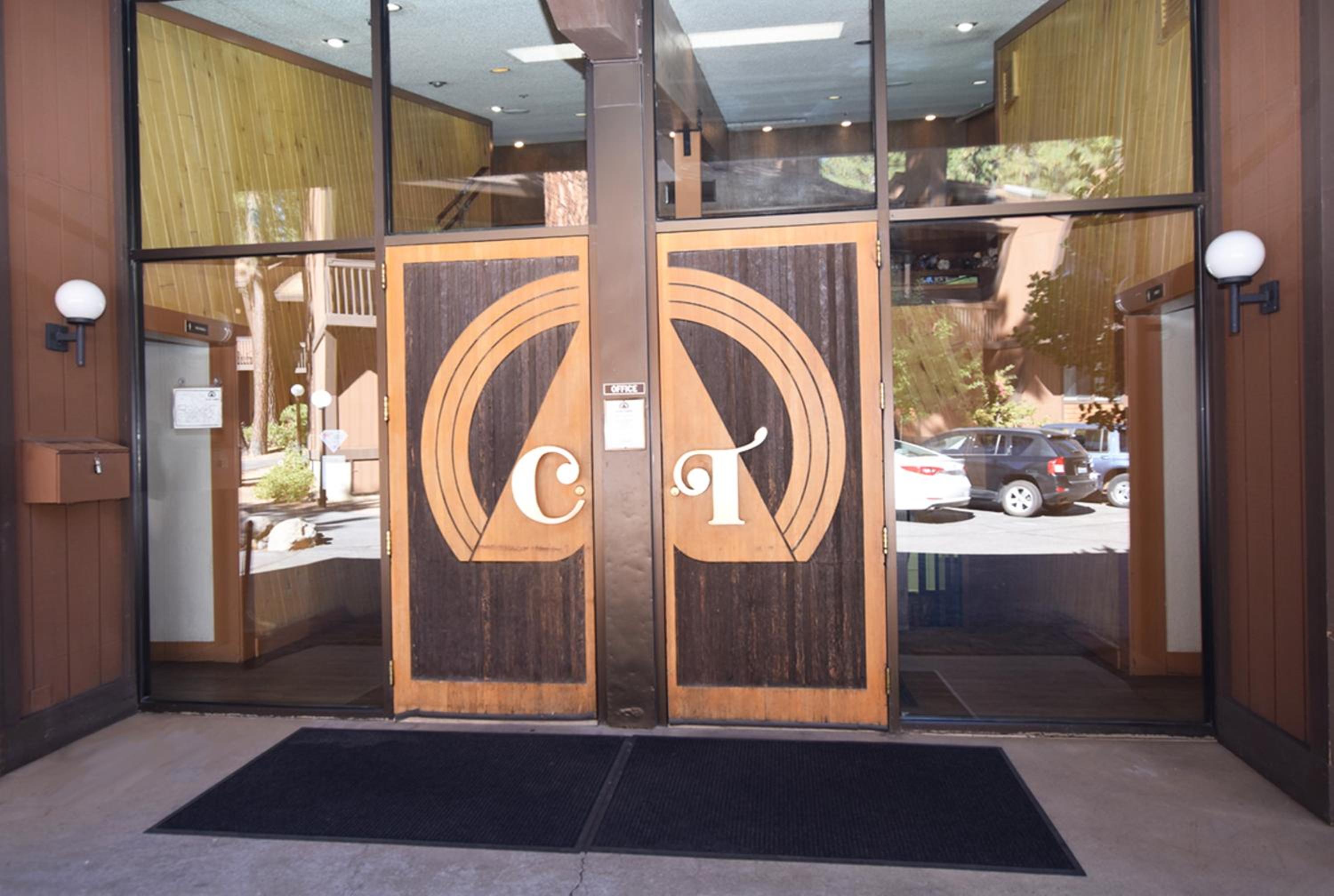 Lake Tahoe Vacations - Club Tahoe Resort - Property Image 15