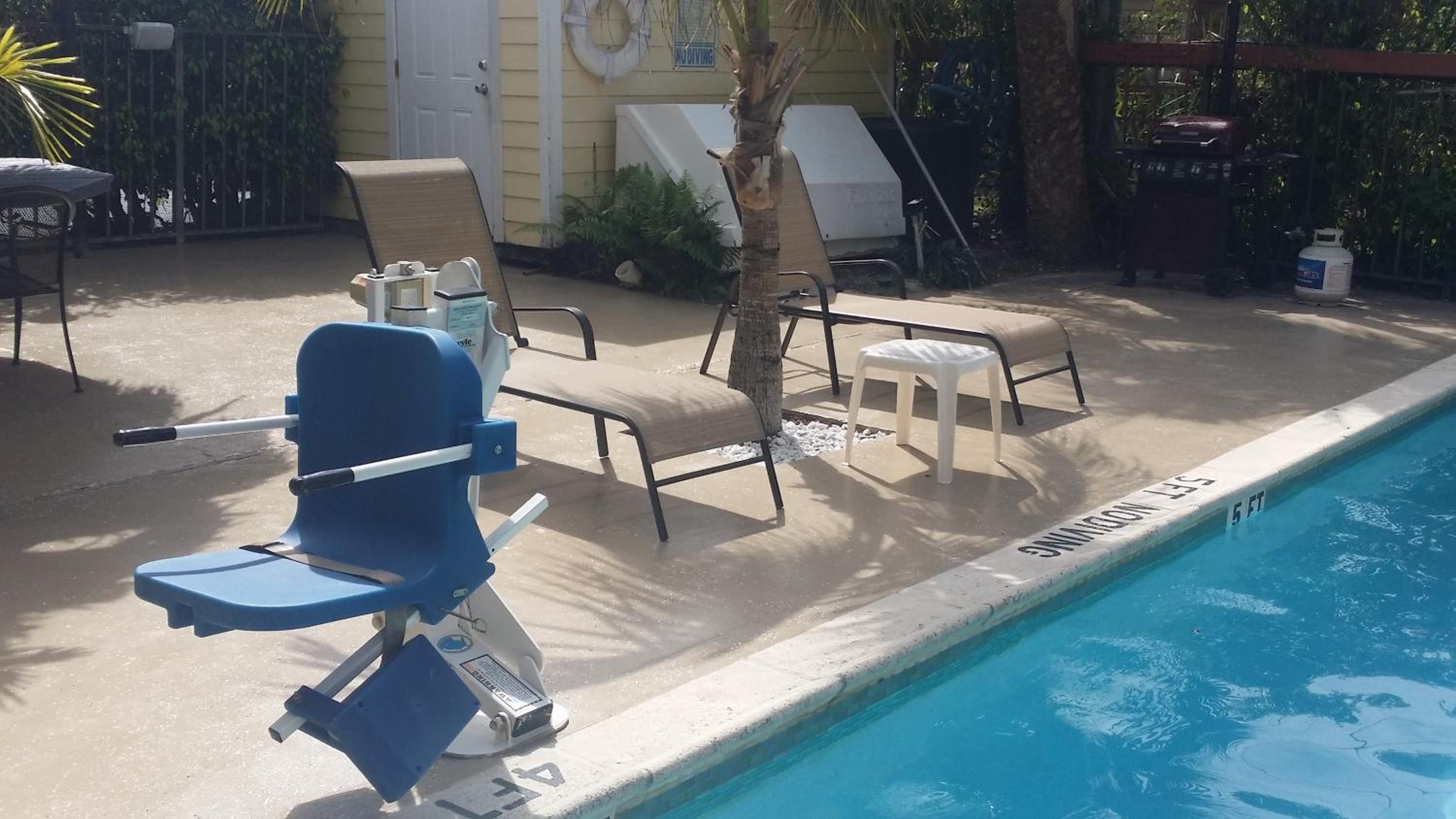 Palm Breeze Hotel