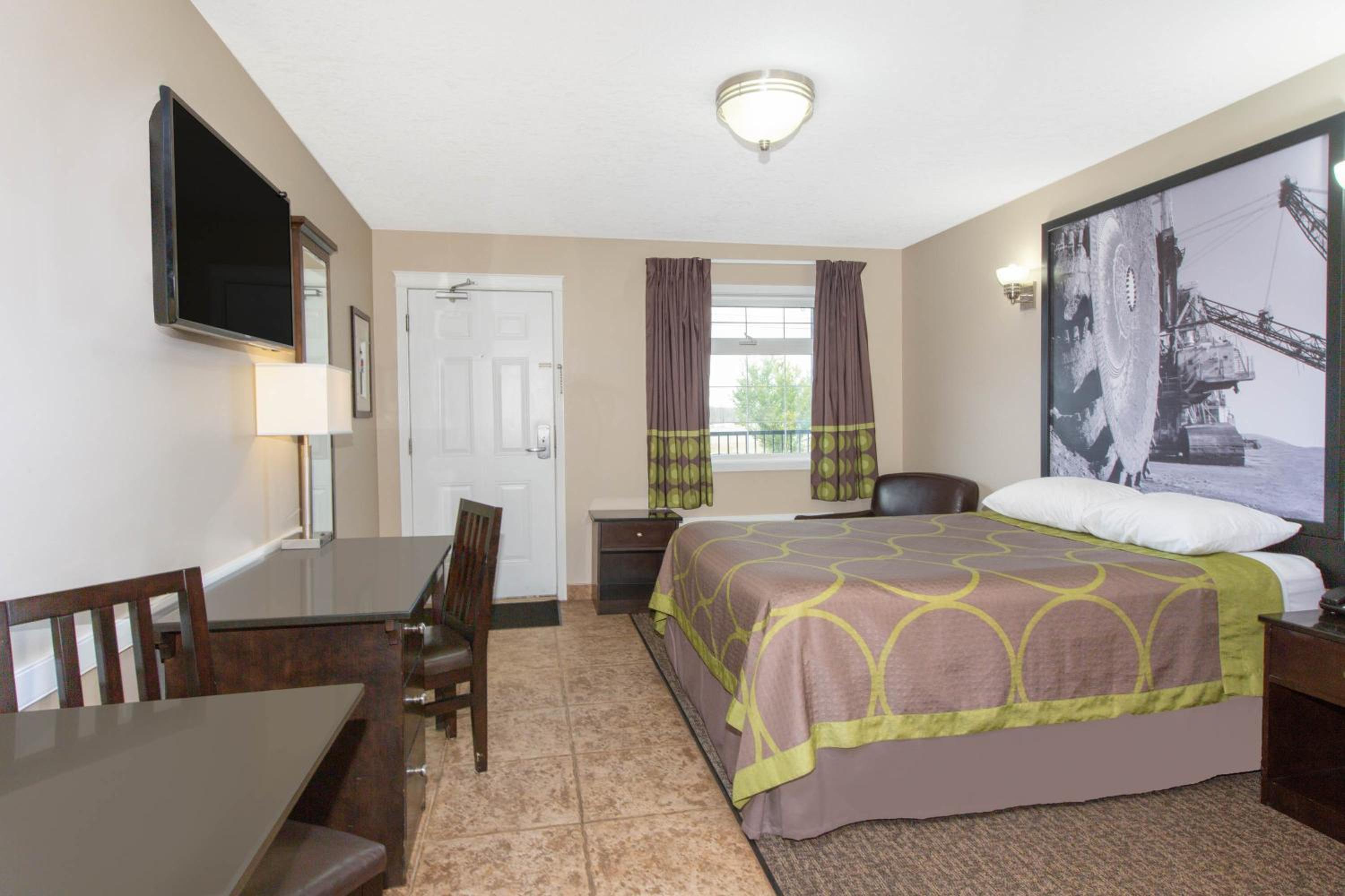 Super 8 by Wyndham Fort McMurray