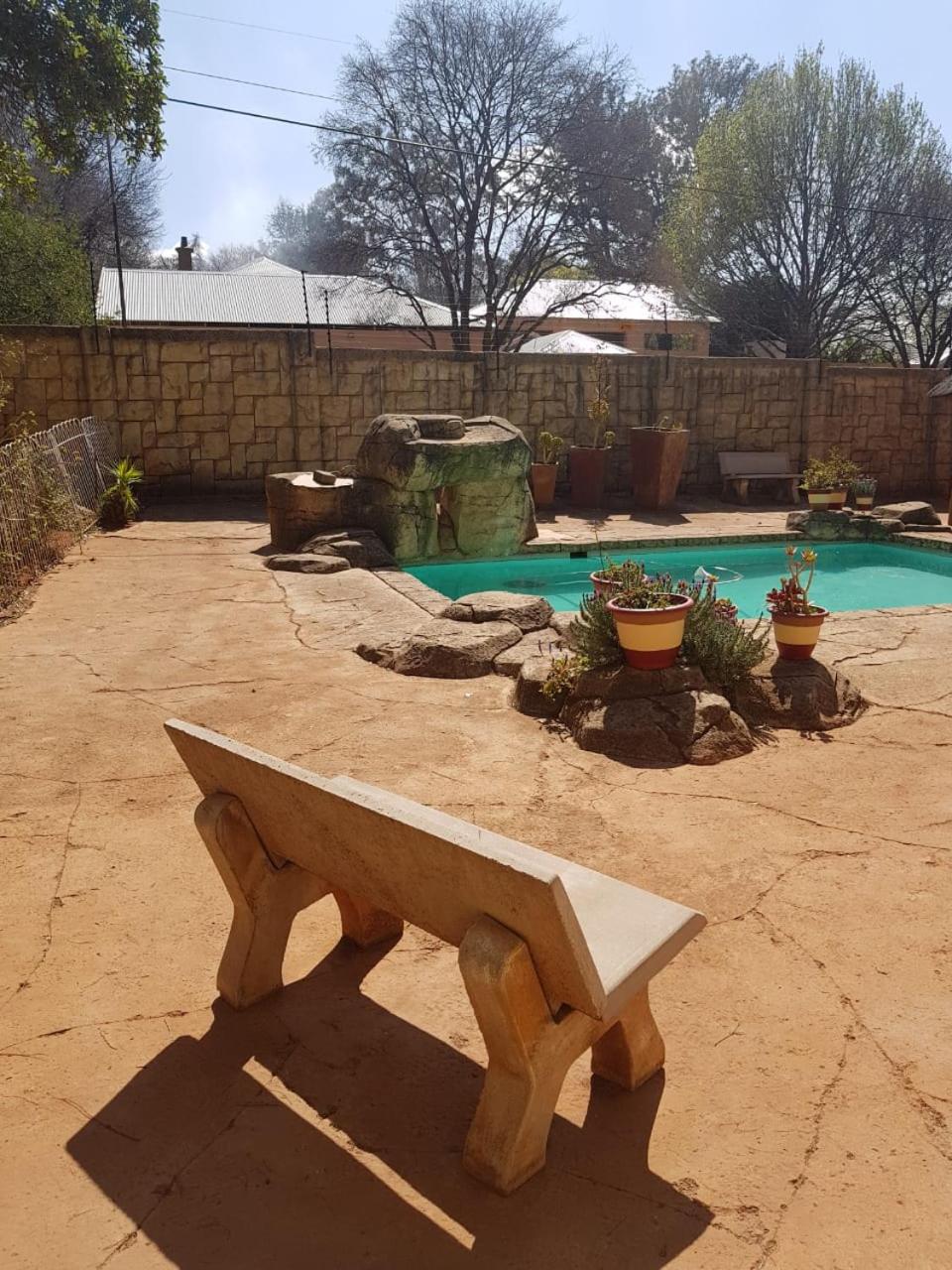 Upper Houghton Guesthouse