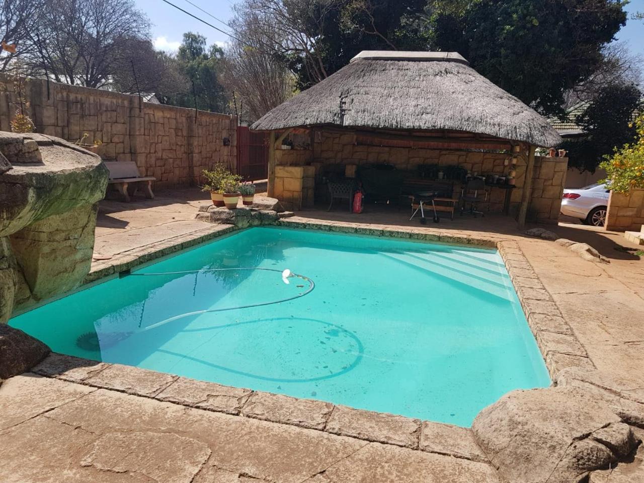 Upper Houghton Guesthouse