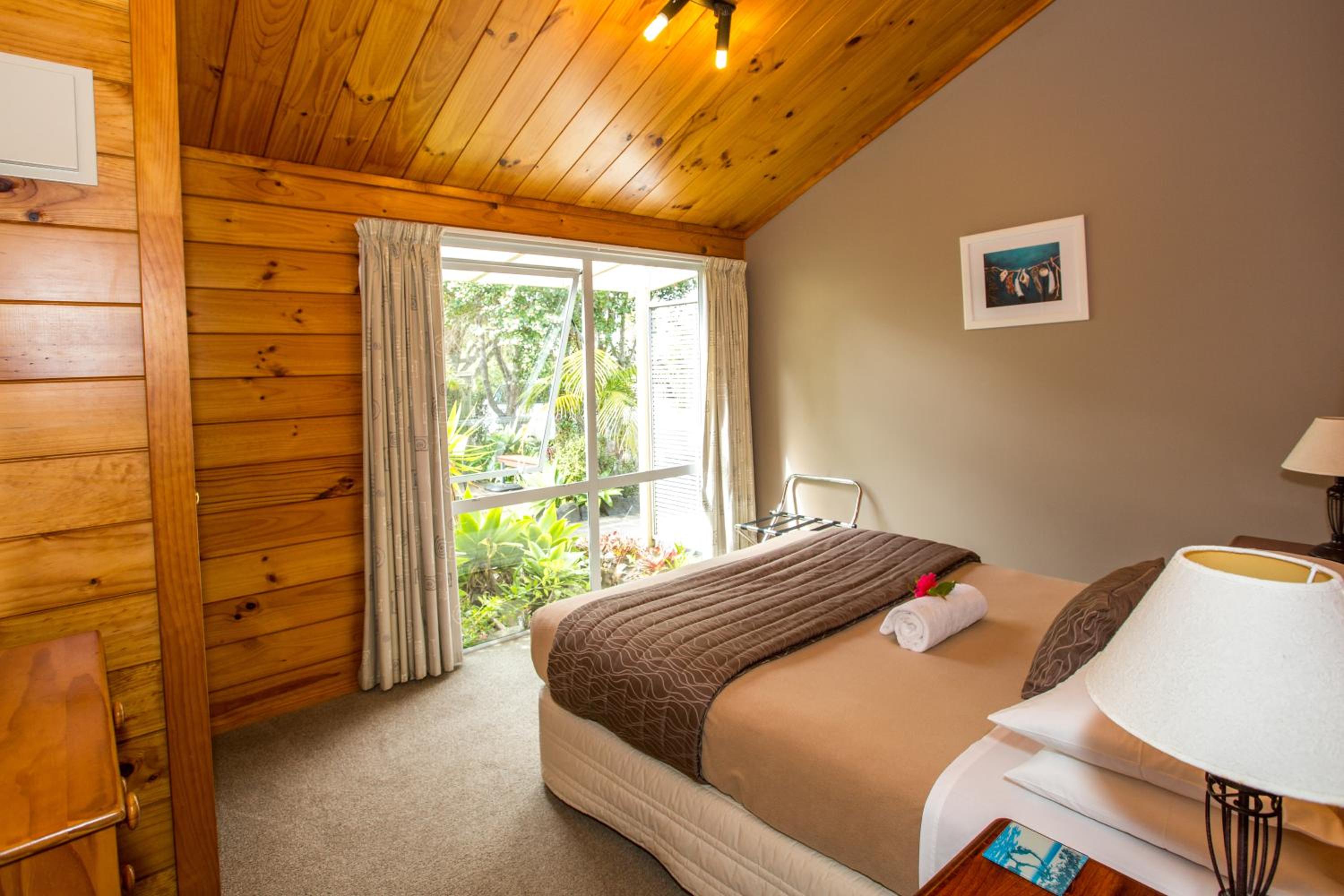 Tatahi Lodge Beach Resort