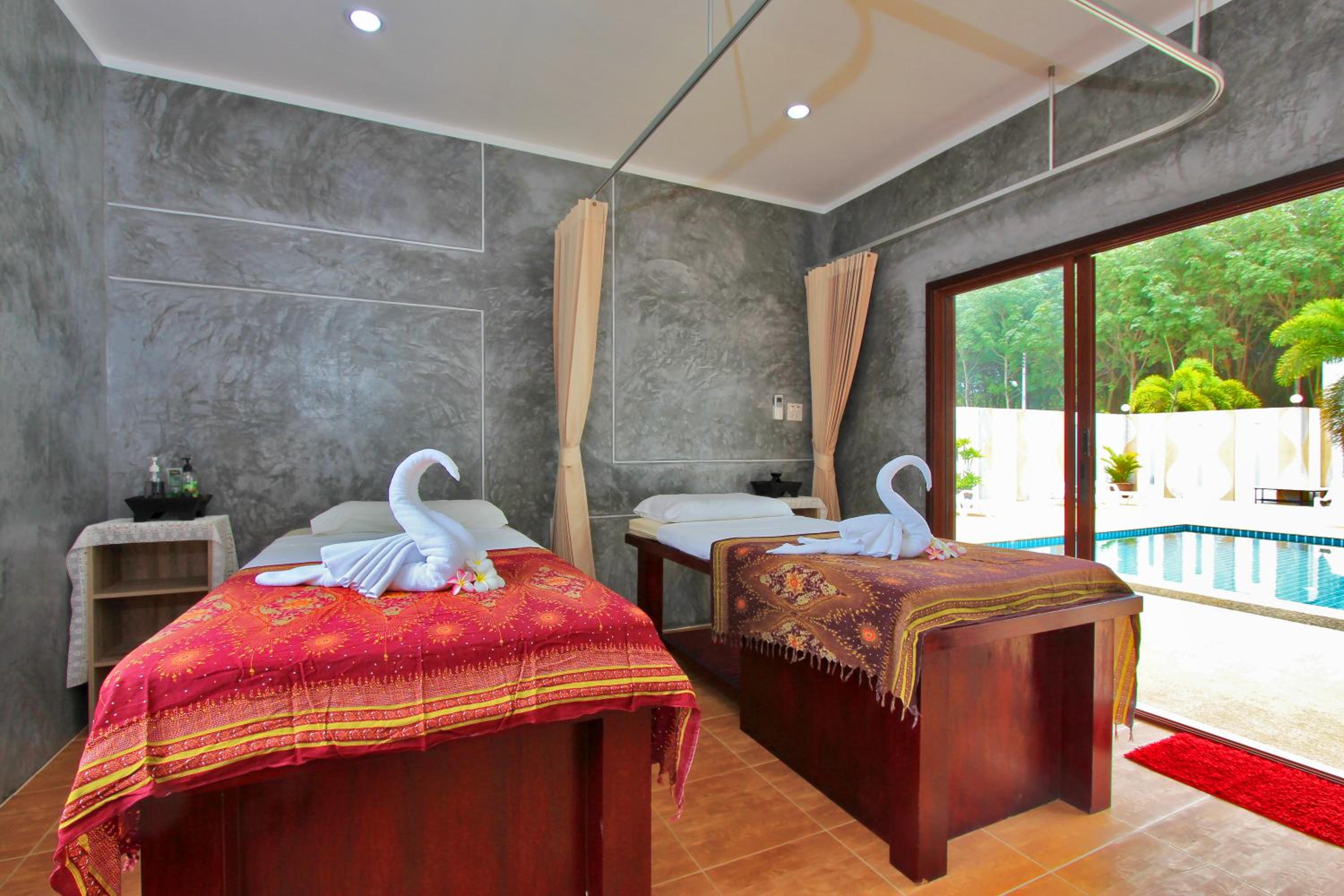 Maikhao Home Garden Bungalow