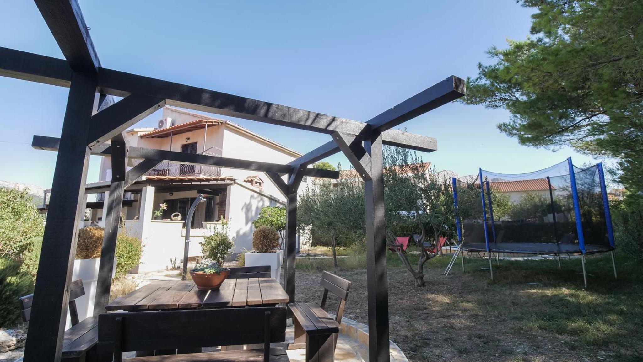 Photo 44