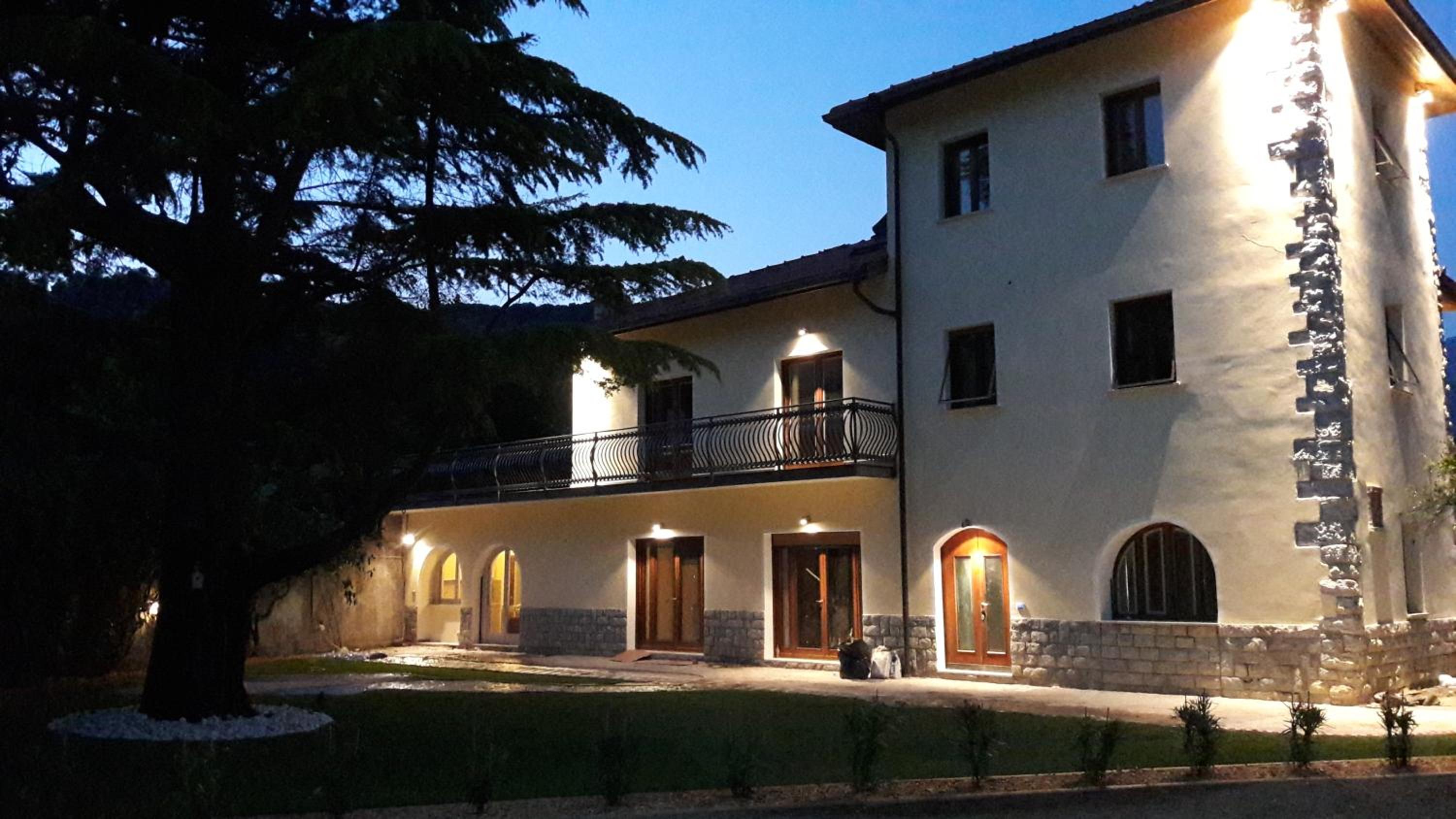 Villa Torbole view 3