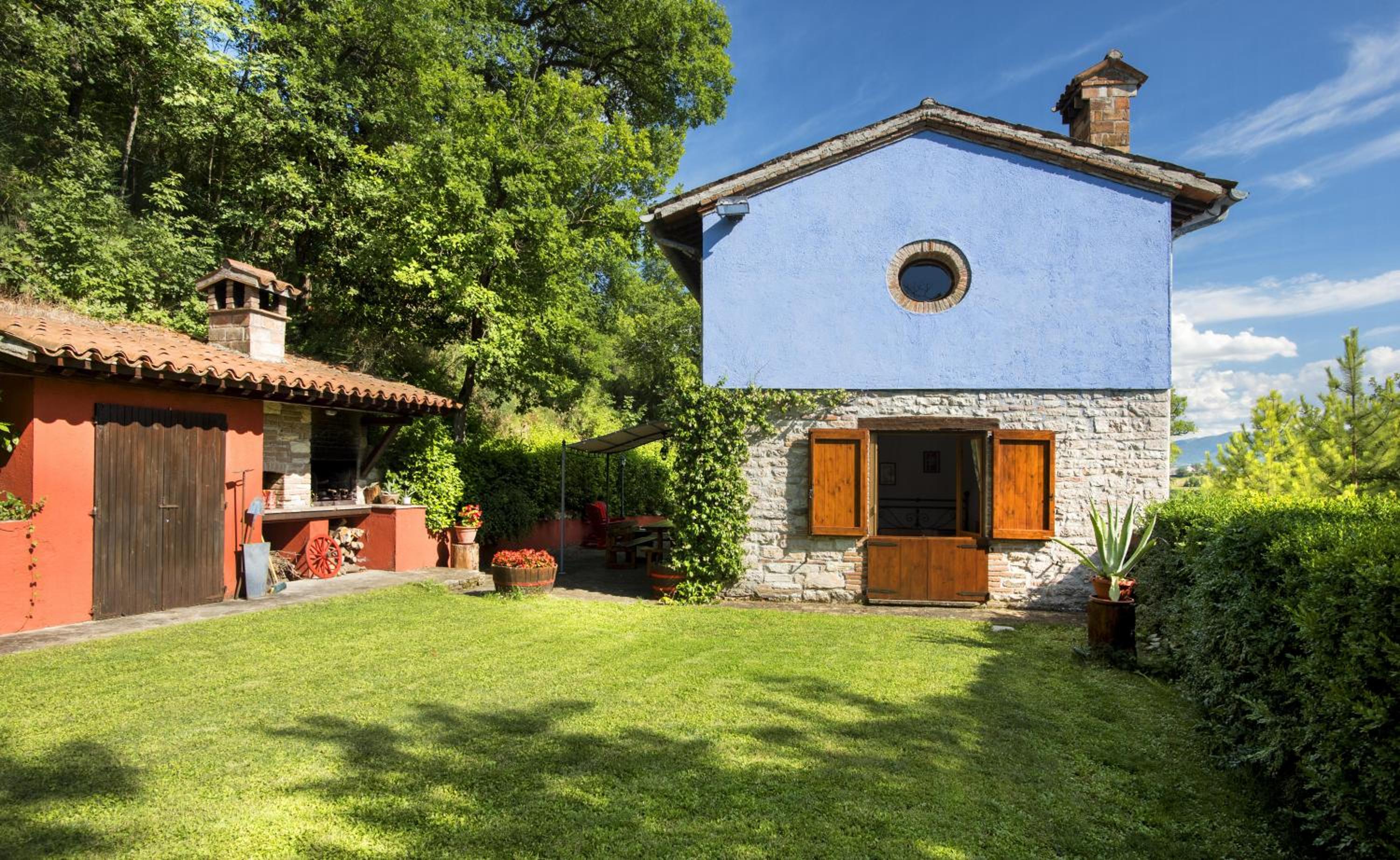 villa la chiesetta - private pool and Jacuzzi - Borgo Canapegna view 3