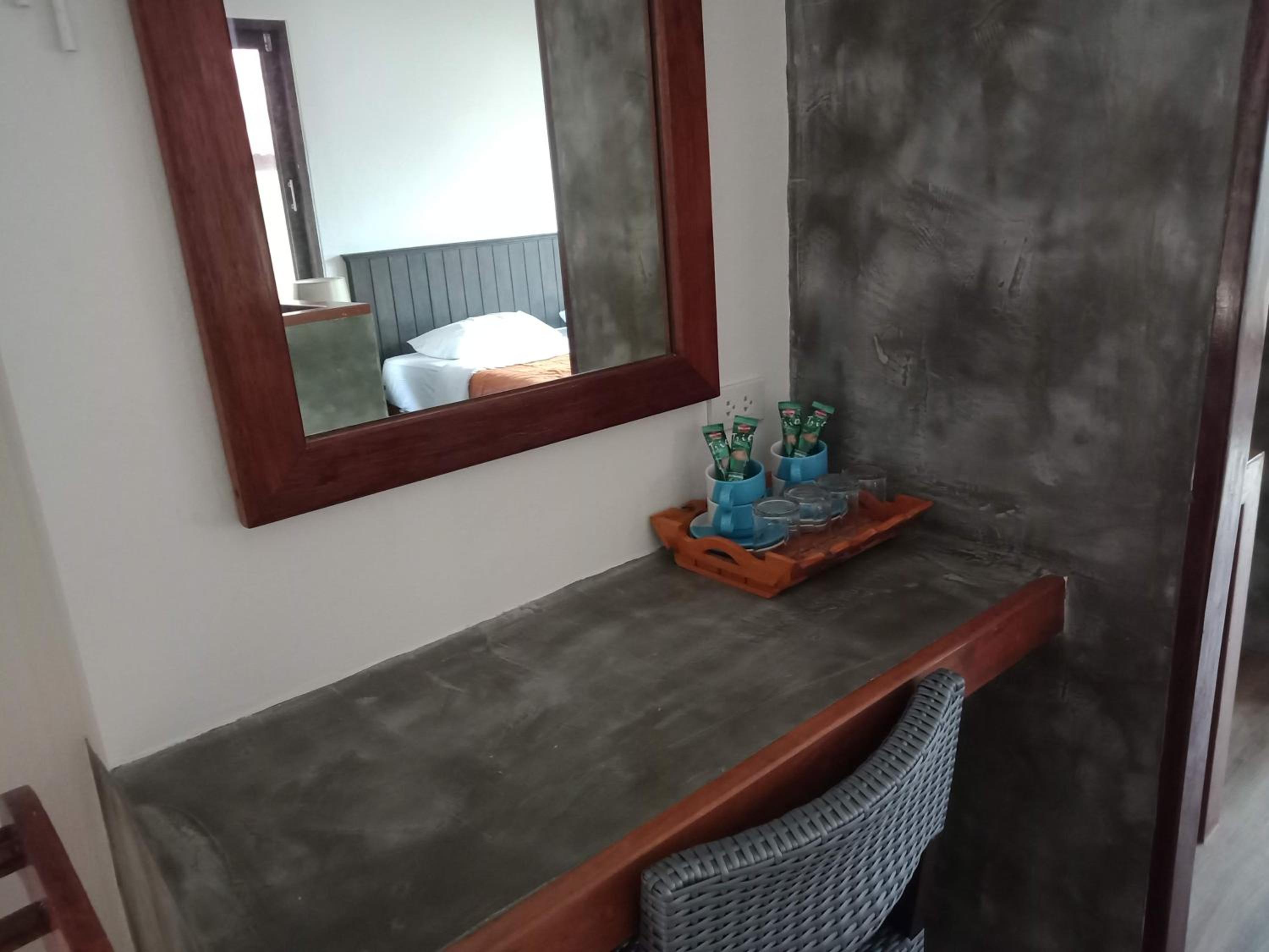D.R. Lanta Bay Resort