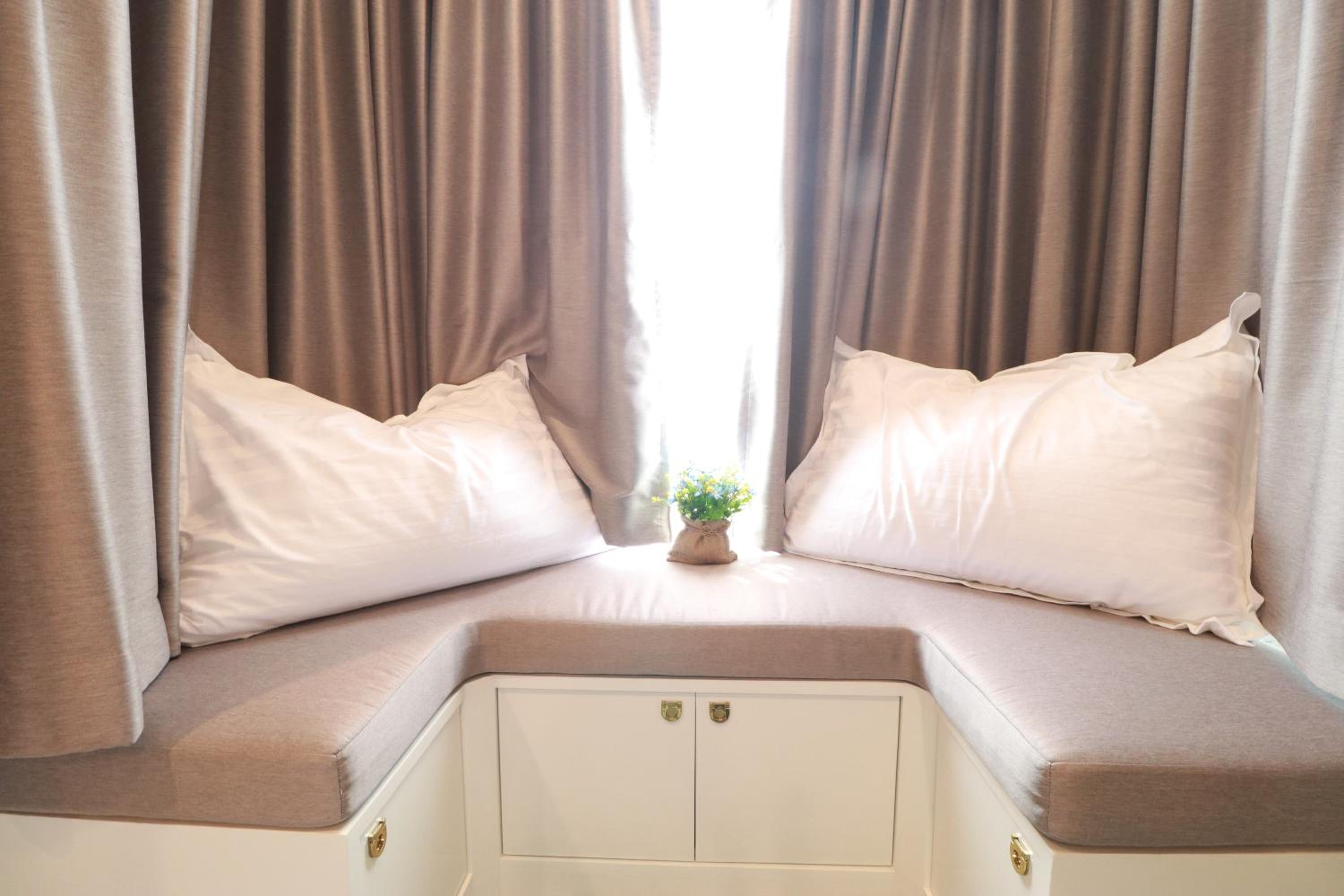 The LOL Elephant Hostel