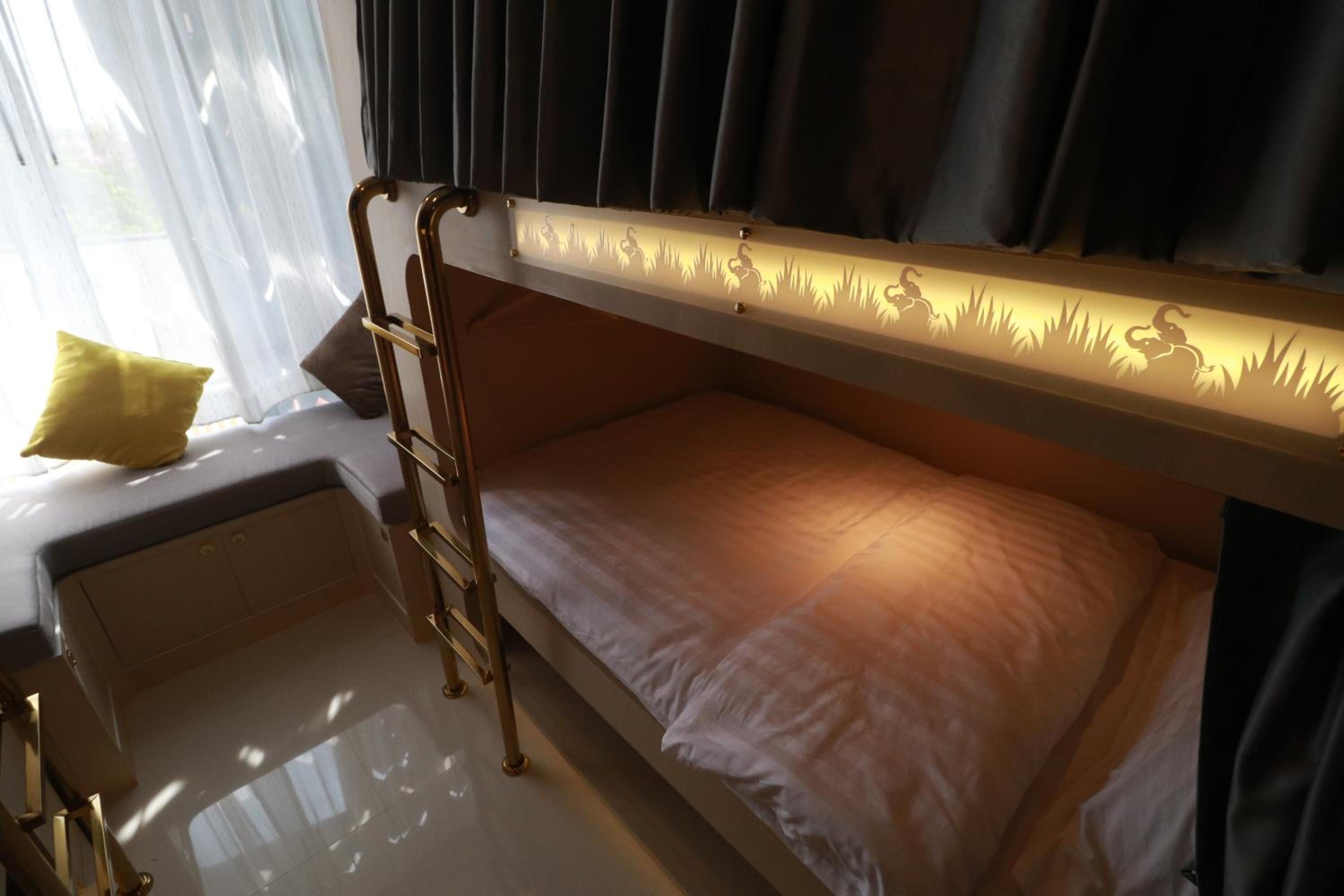 The LOL Elephant Hostel