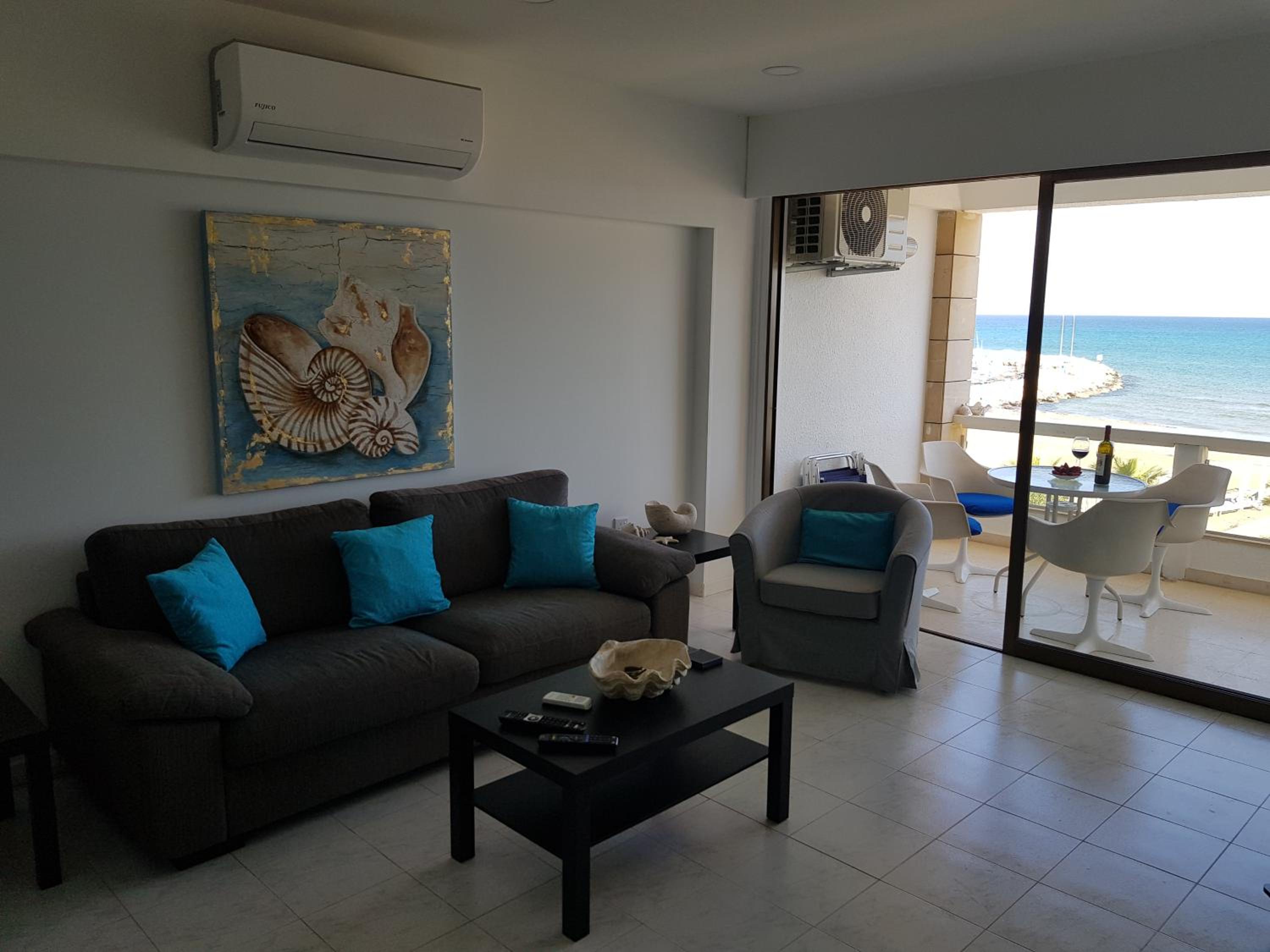 Haig's Dream Flat On The Beach view 4