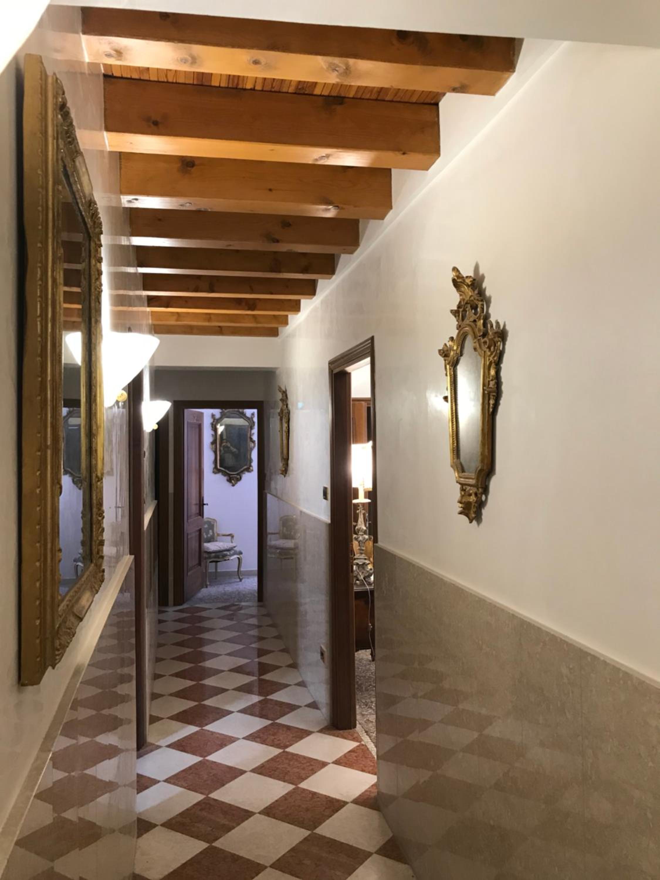 Luxury Venetian Rooms
