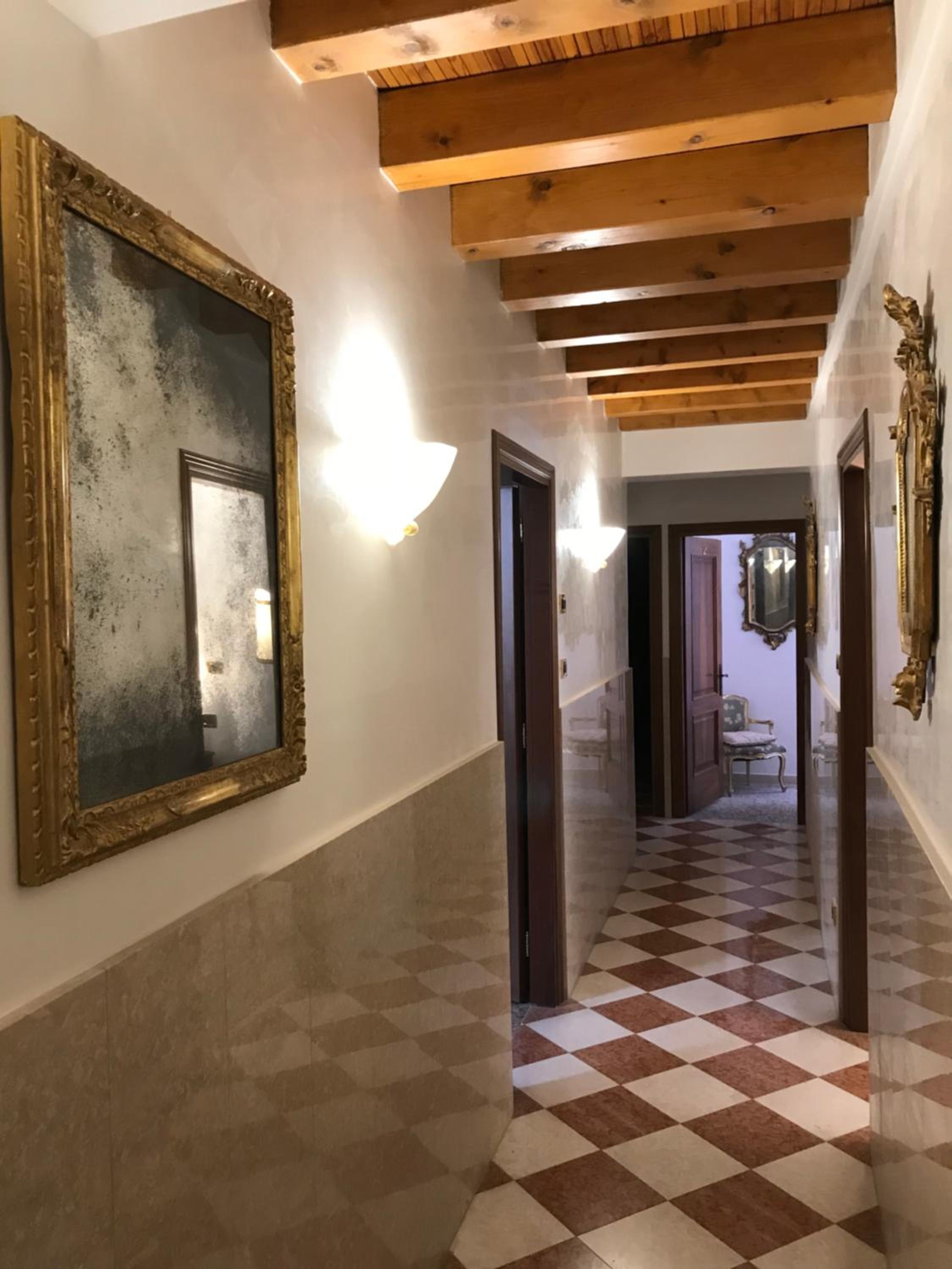 Luxury Venetian Rooms