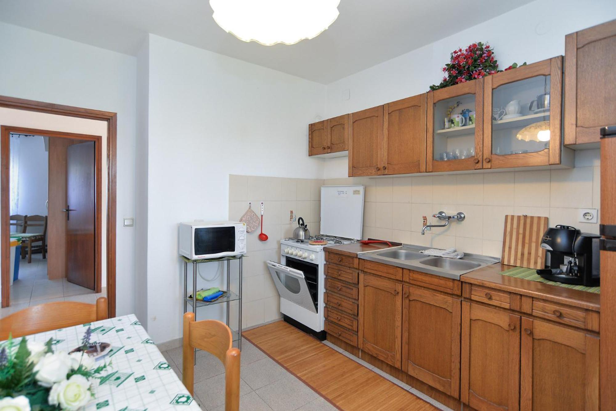 Apartment with nice terrace 684 view 4