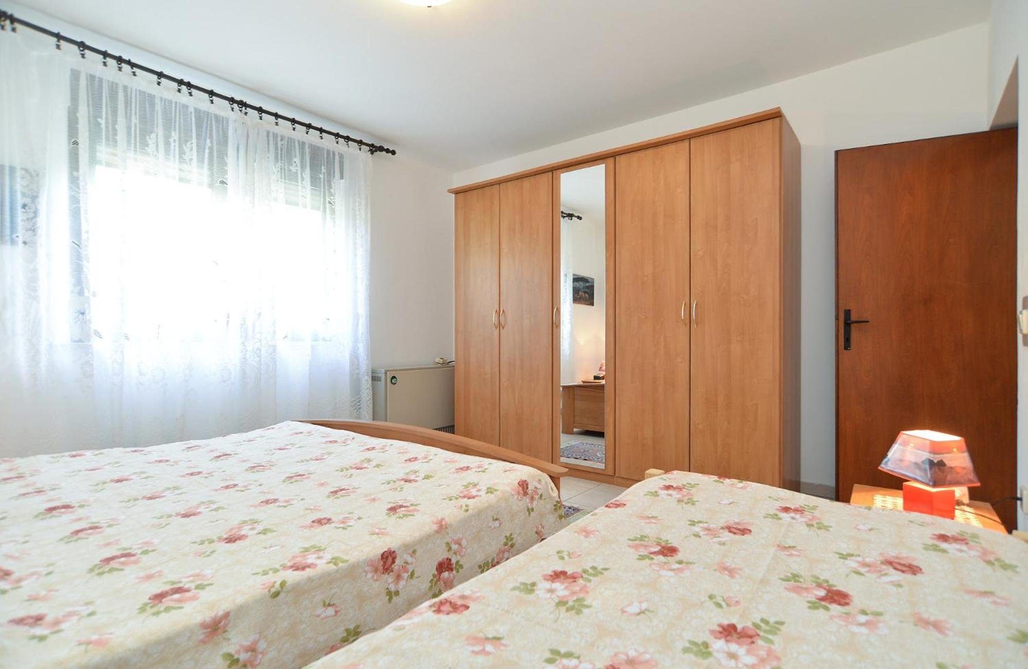 Apartment with nice terrace 684 view 5