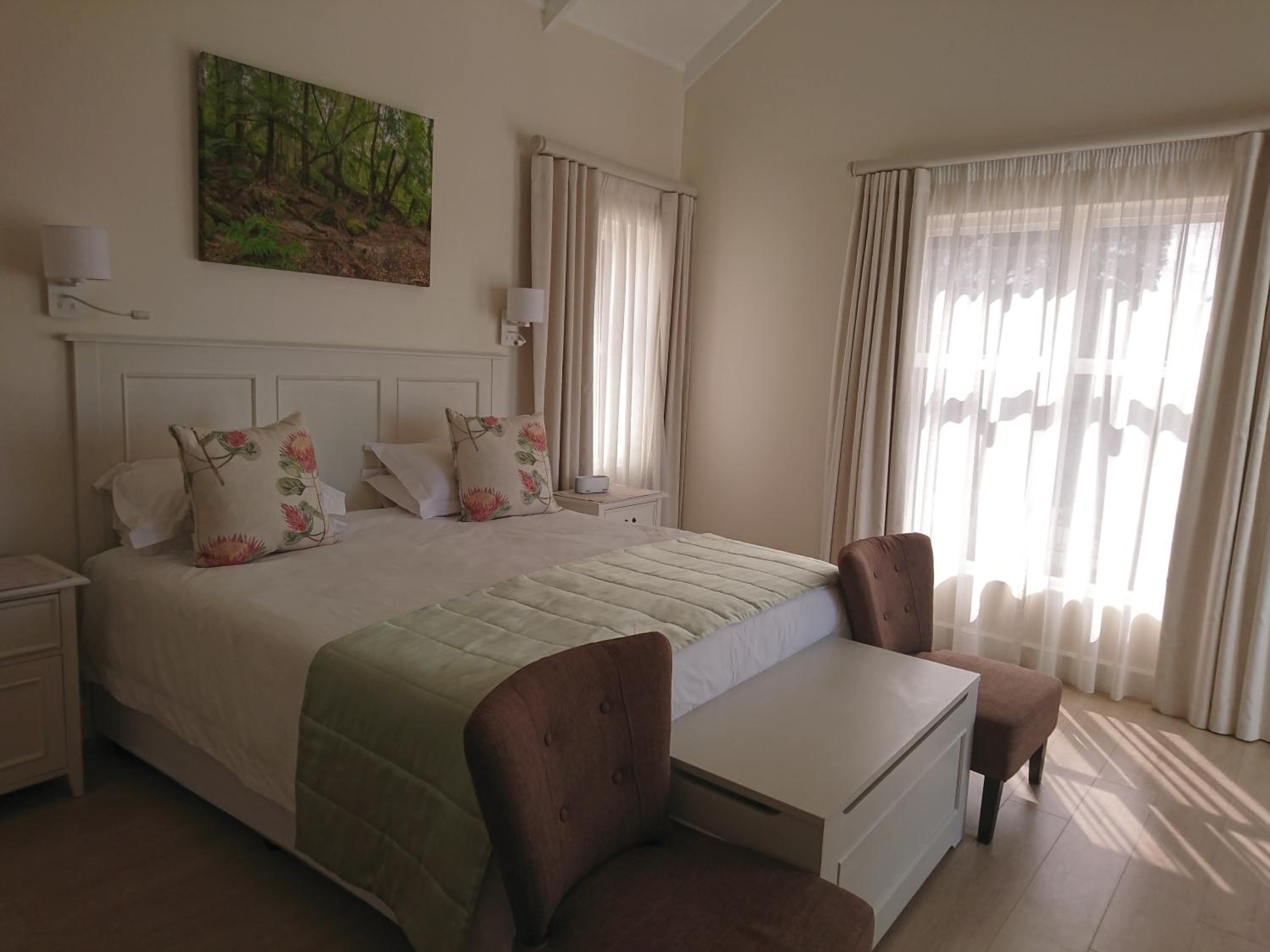 Westhill Guesthouse, Balcony with lagoon view, pool, close to centre, quiet view 4