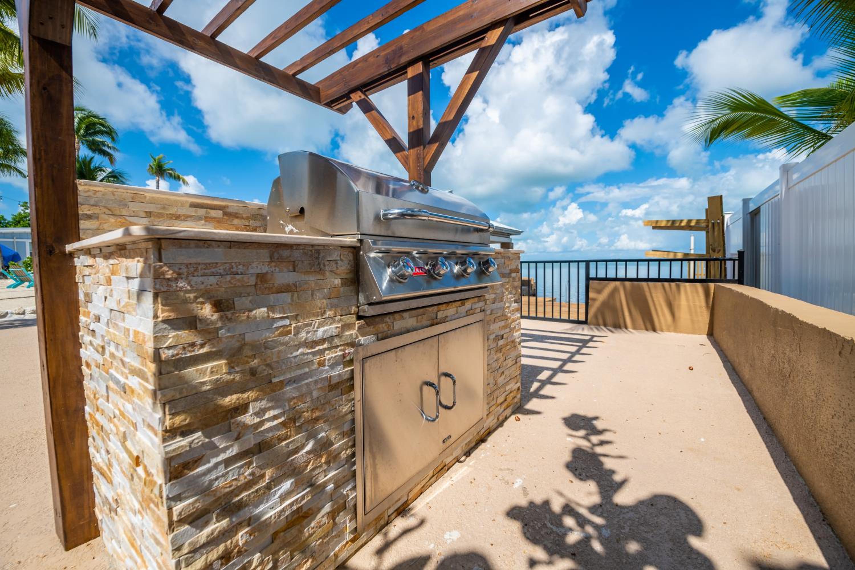 Sun Outdoors Key Largo