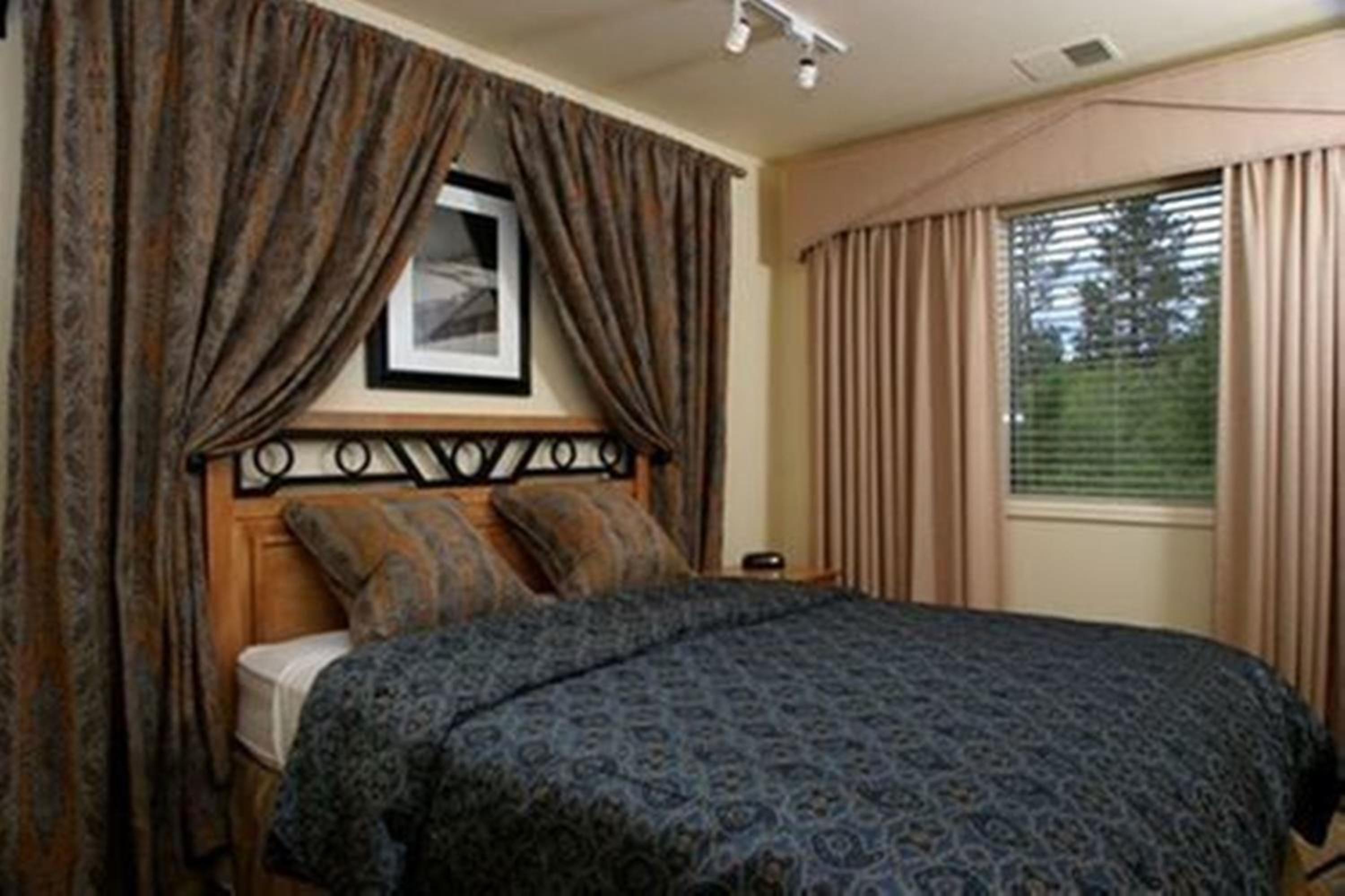 Stateline Vacations - Lodge at Kingsbury Crossing - Property Image 2