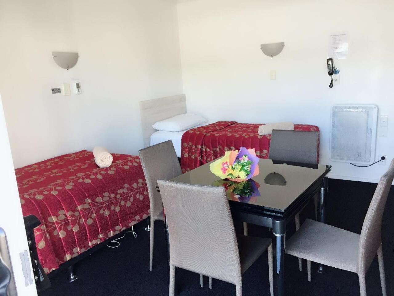 Rose Court Motel