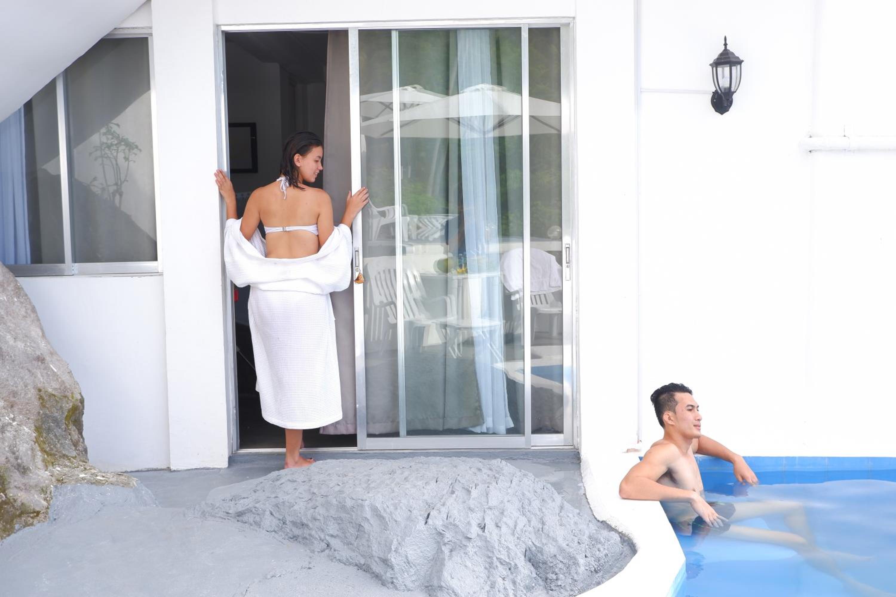 Bintana Sa Paraiso