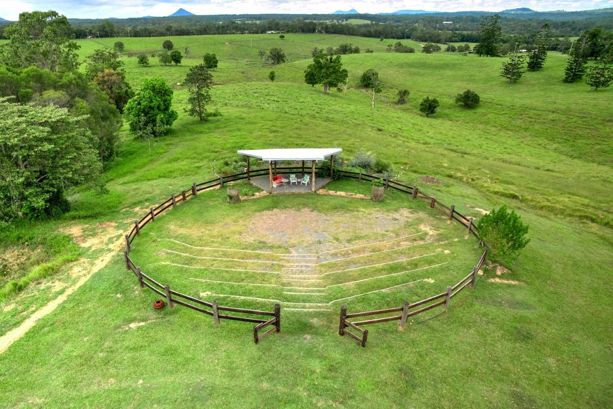 Noosa Avalon Farm Cottages