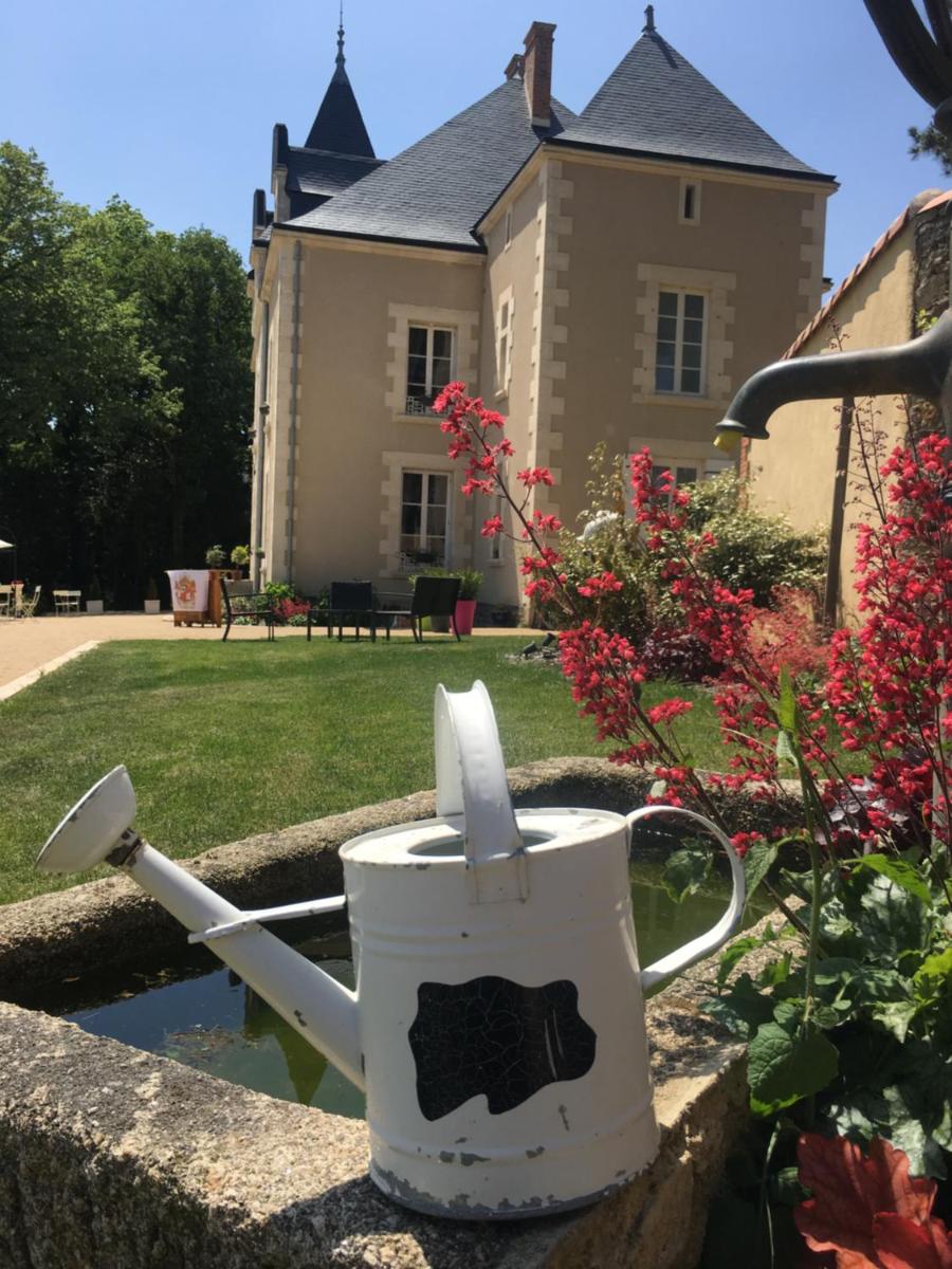 Le Petit Château des Cedres