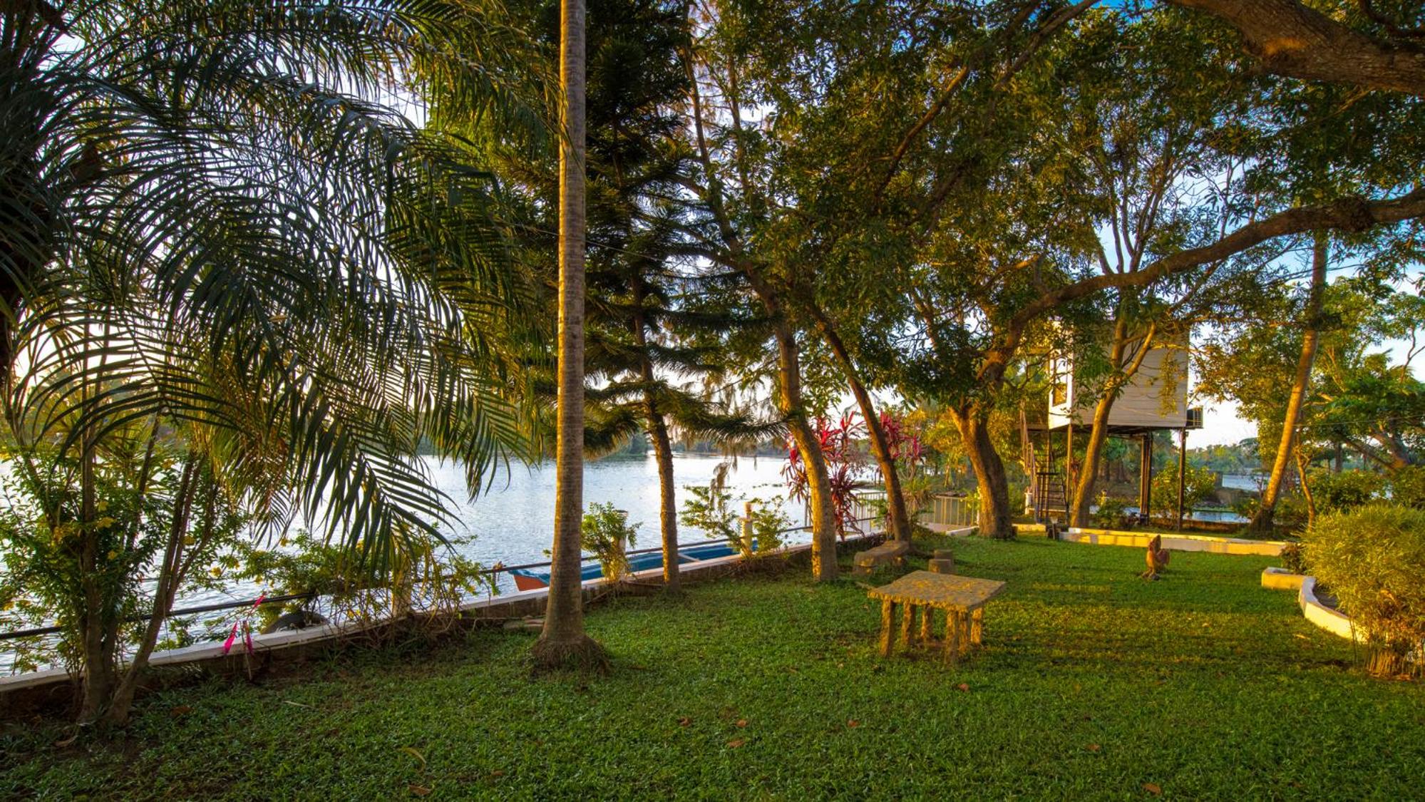Warmth Lake Haven