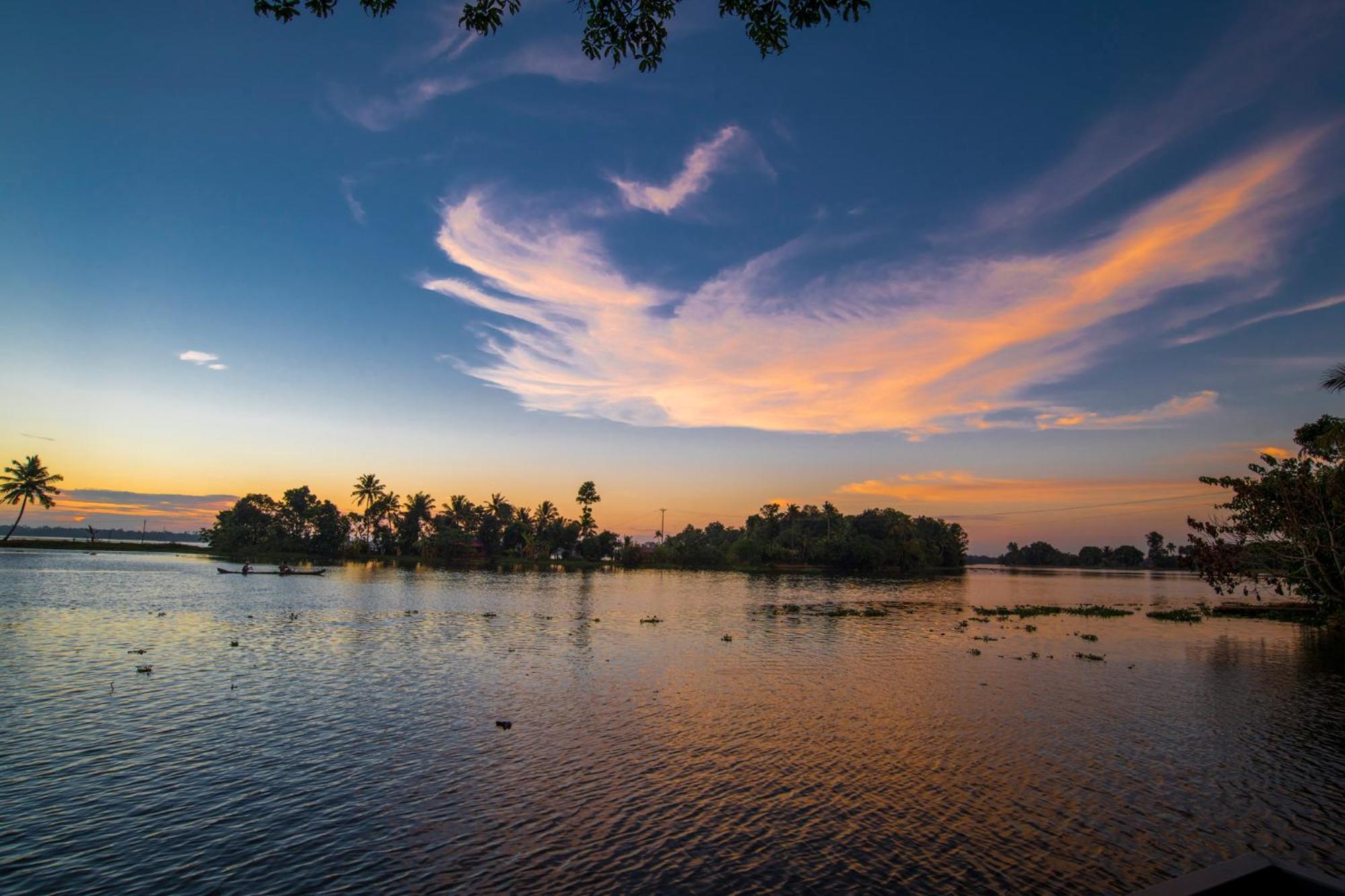 Warmth Lake Haven