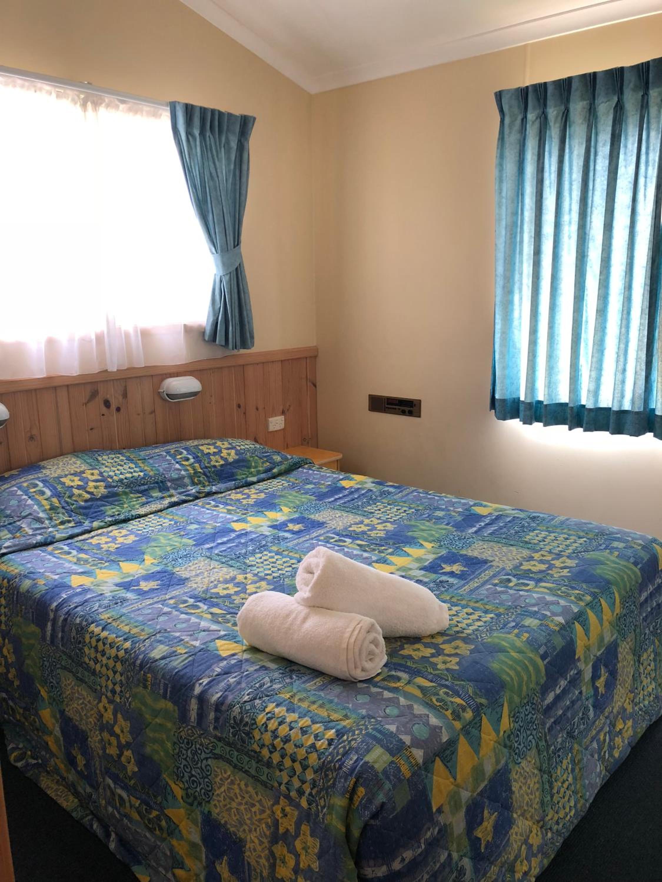 Pleasurelea Tourist Resort & Caravan Park