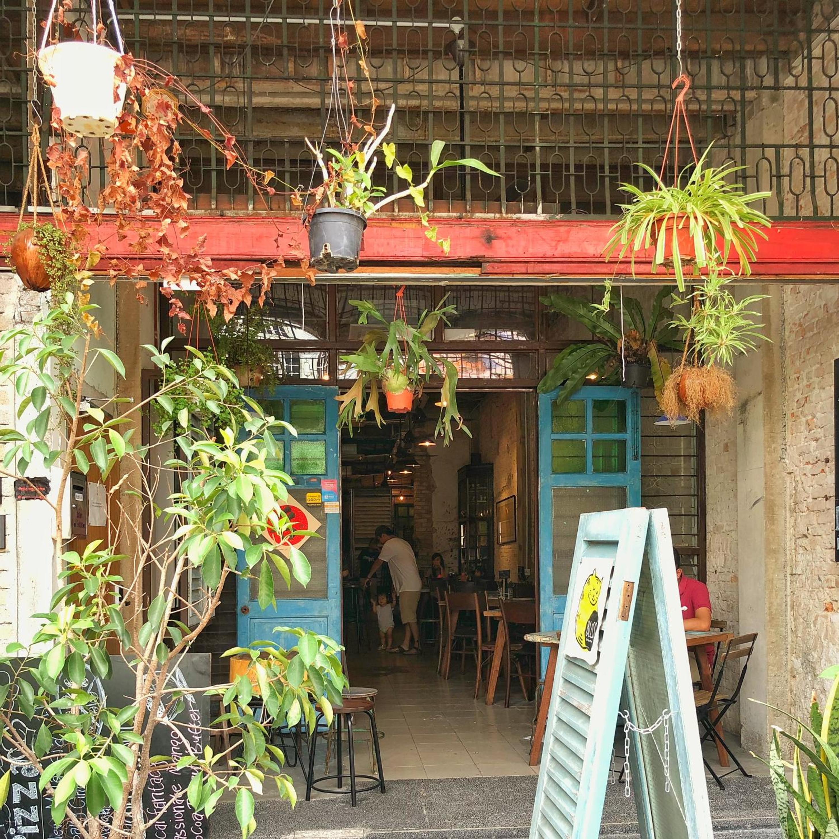 Chinatown Hostel by Mingle - Rooftop Private Jacuzzi with Bar