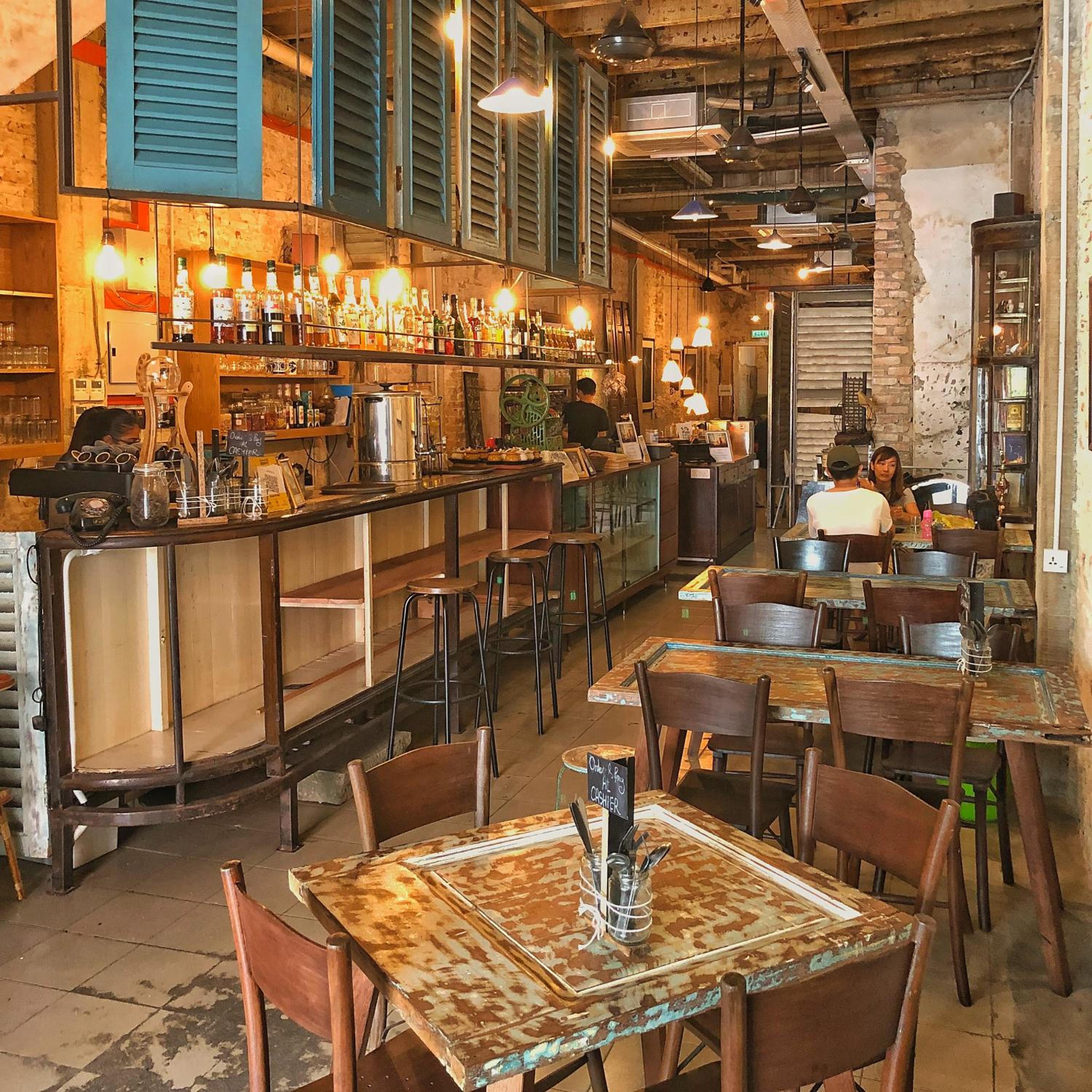 Chinatown Hostel by Mingle - Rooftop Private Jacuzzi with Bar