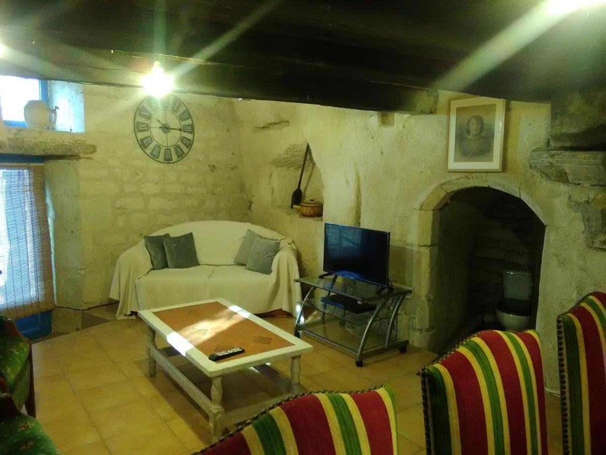 Manoir Le Cristal , grosses reductions sur les entrées du Futuroscpe, petites et grandes chambres familiales