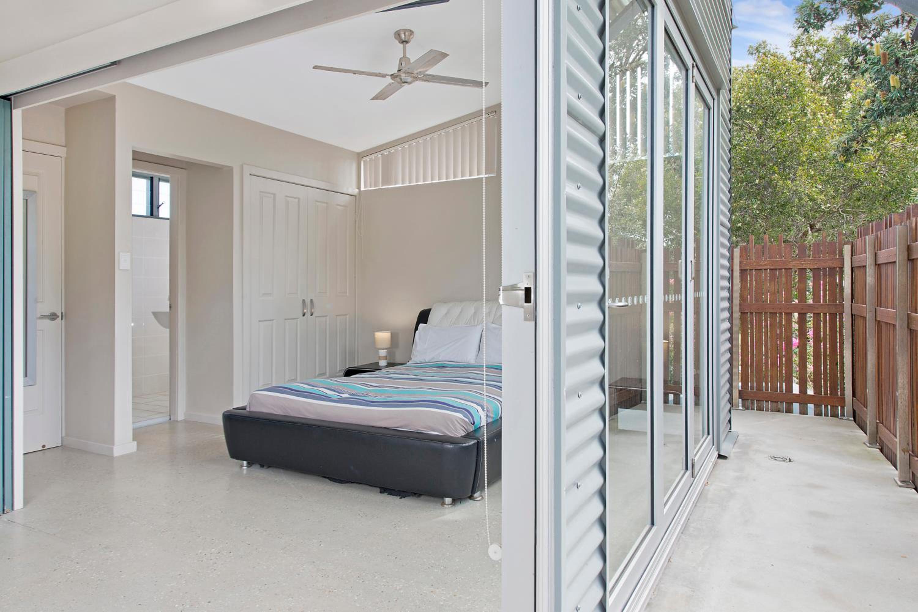 Crescent Head Spa Villa