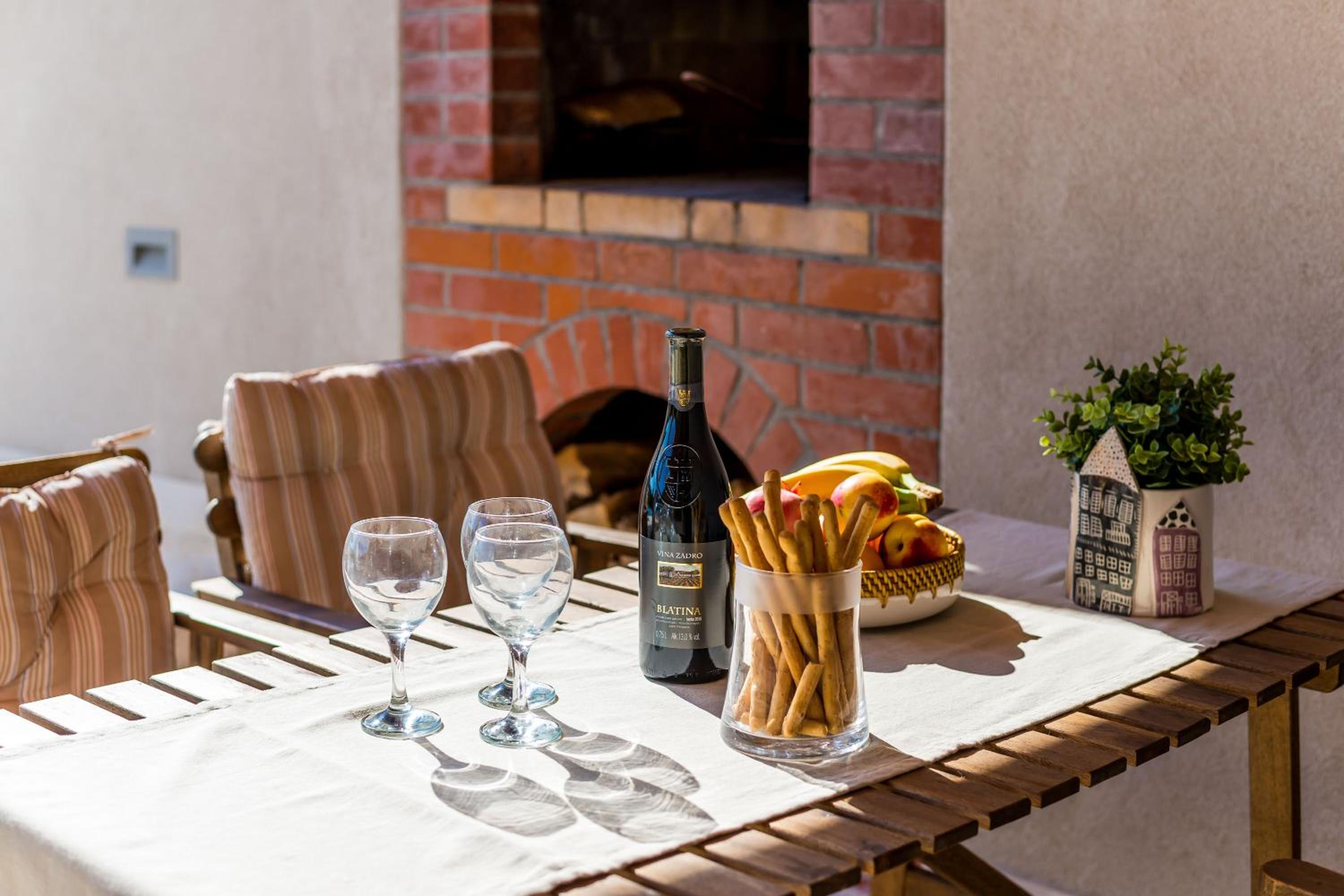 Villa Doli - Lovely holiday home with private pool view 4