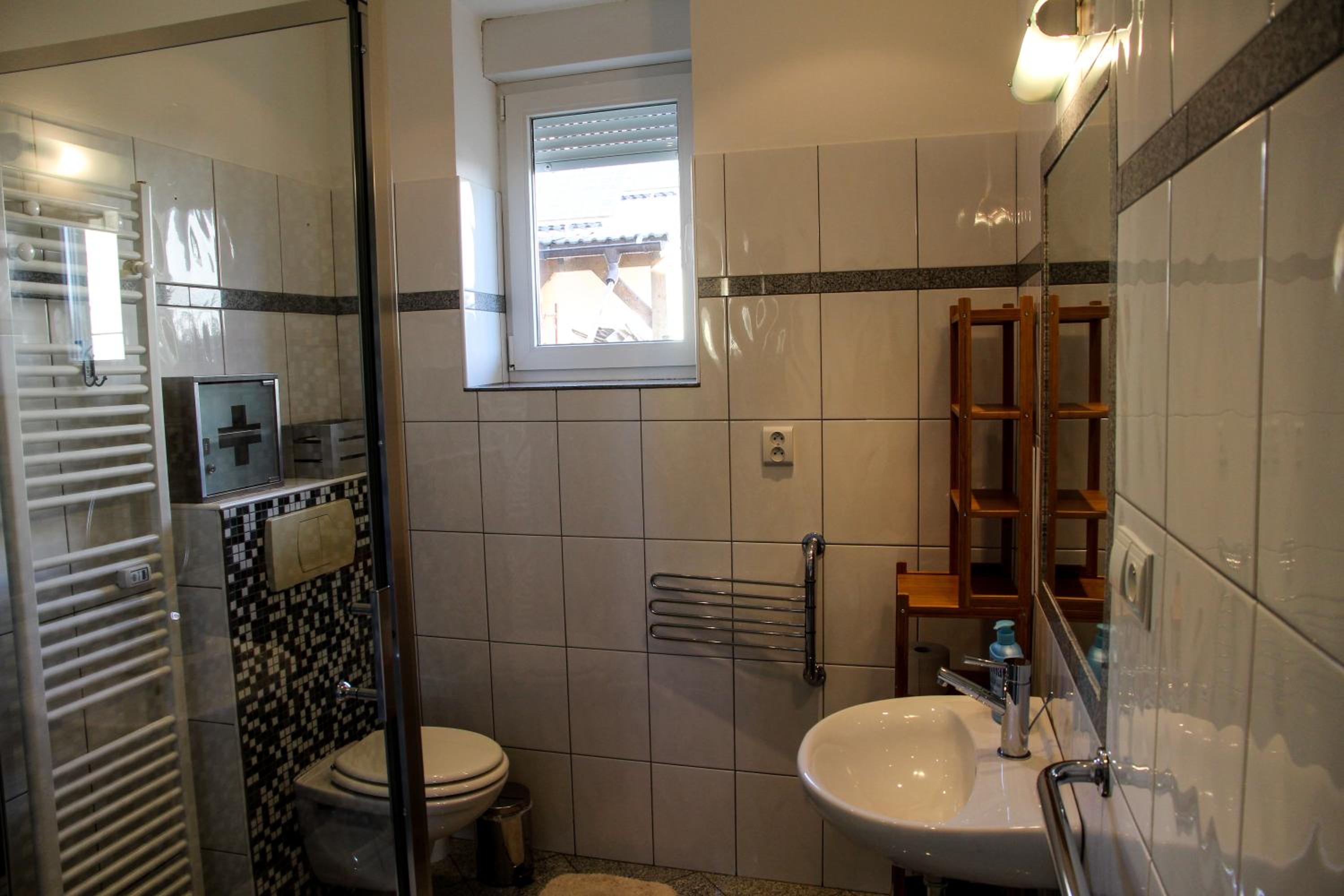 Photo 48