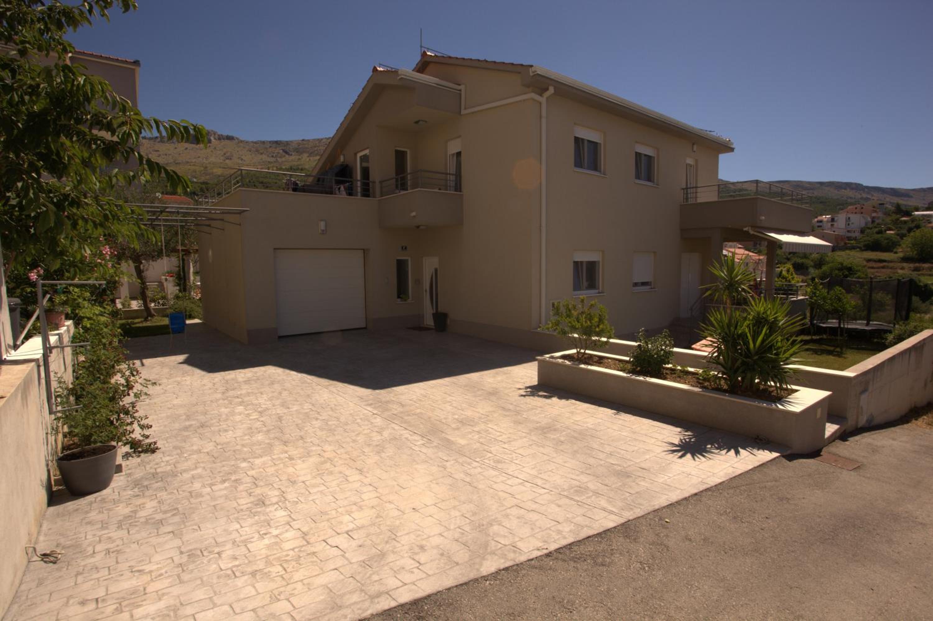 Hotel Fantastic house - Image 1