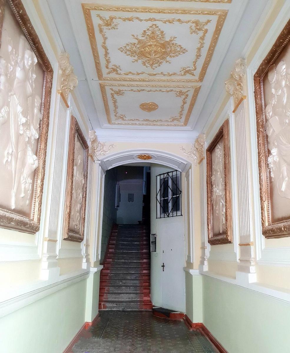 Central Apartment 