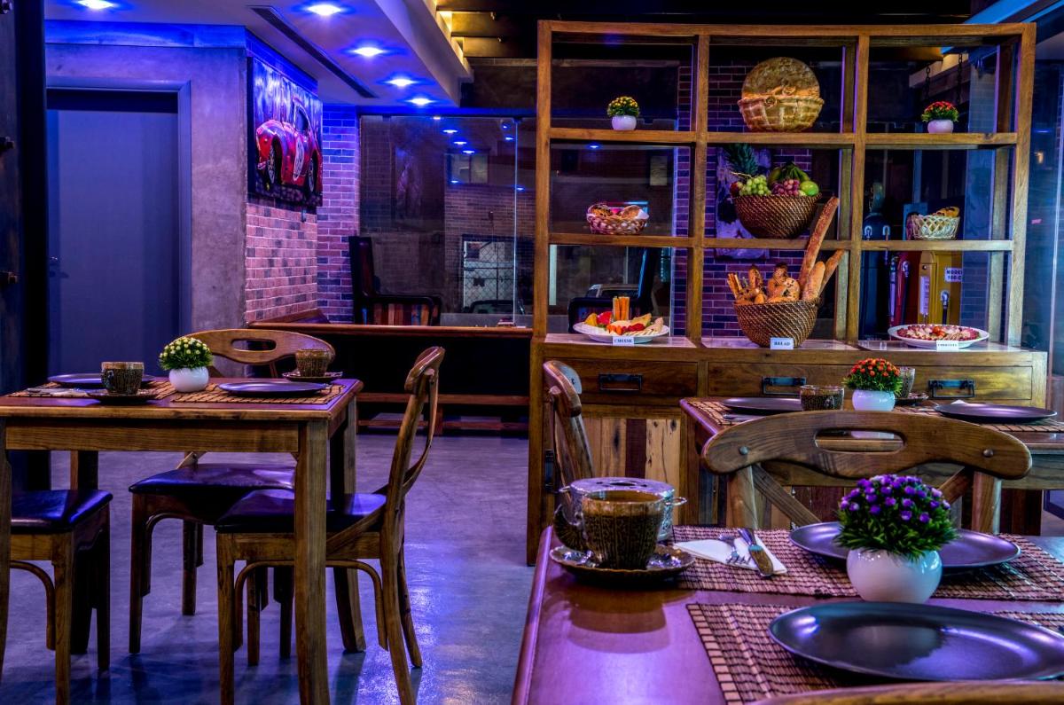 restaurant