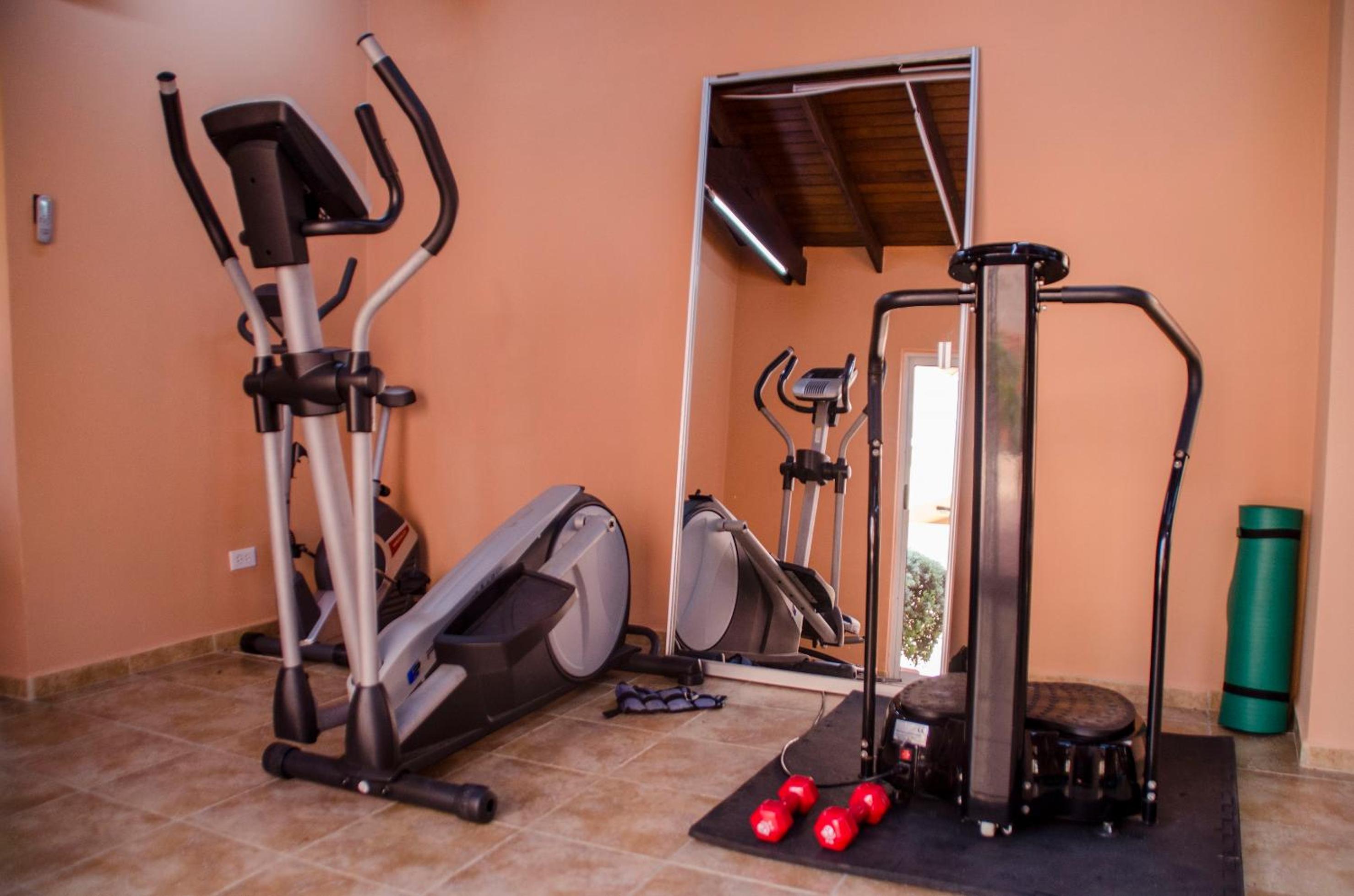 Family-Flexication-Friendly Villa, few steps from Eagle Beach