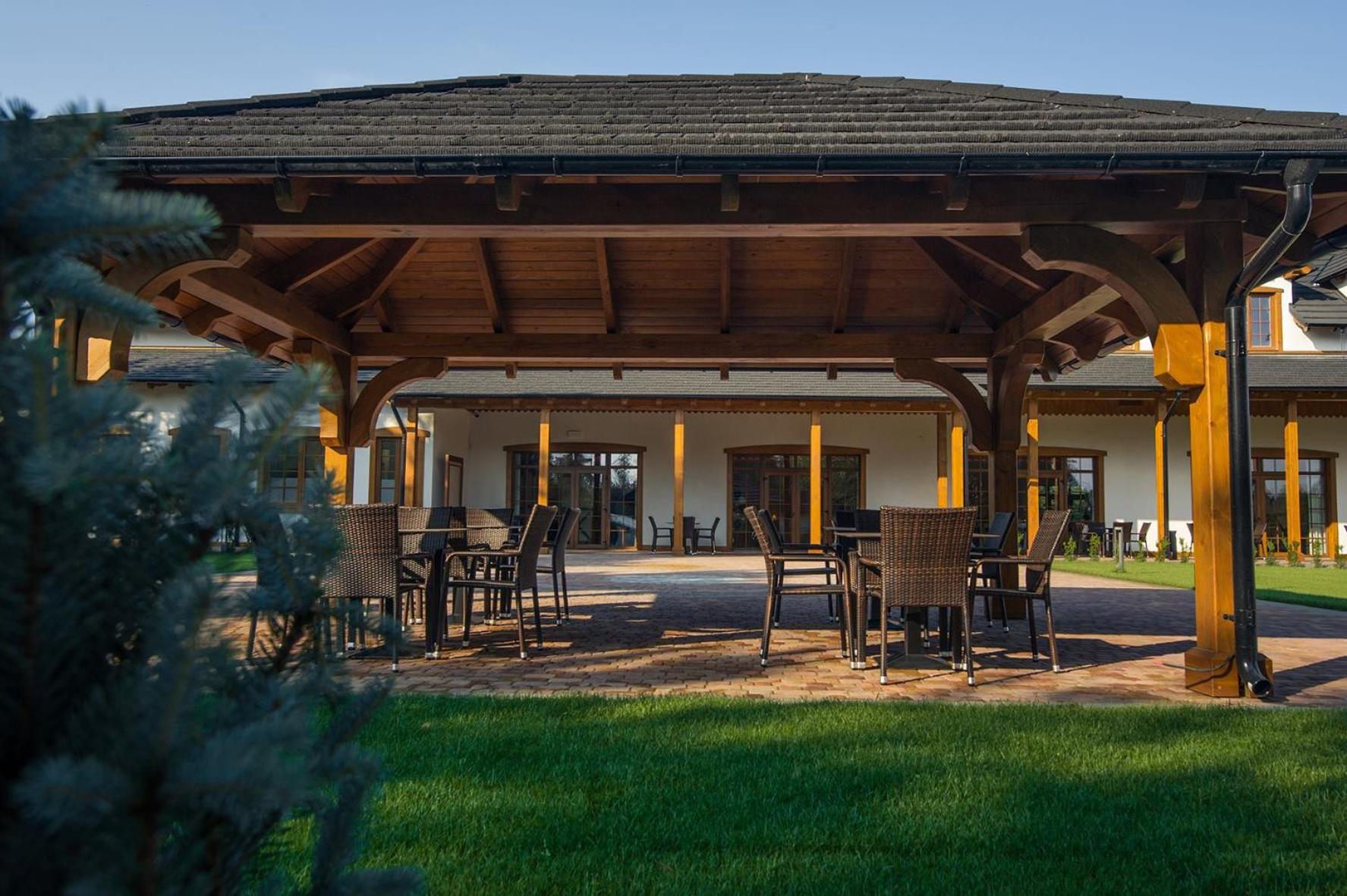 outdoor BBQ area