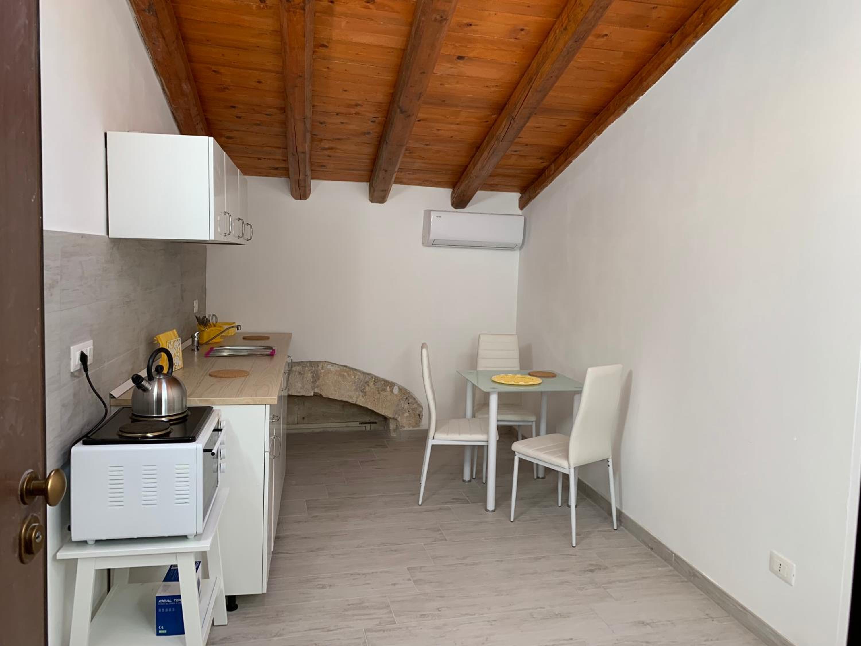 Deni's Apartments, fotografia 5
