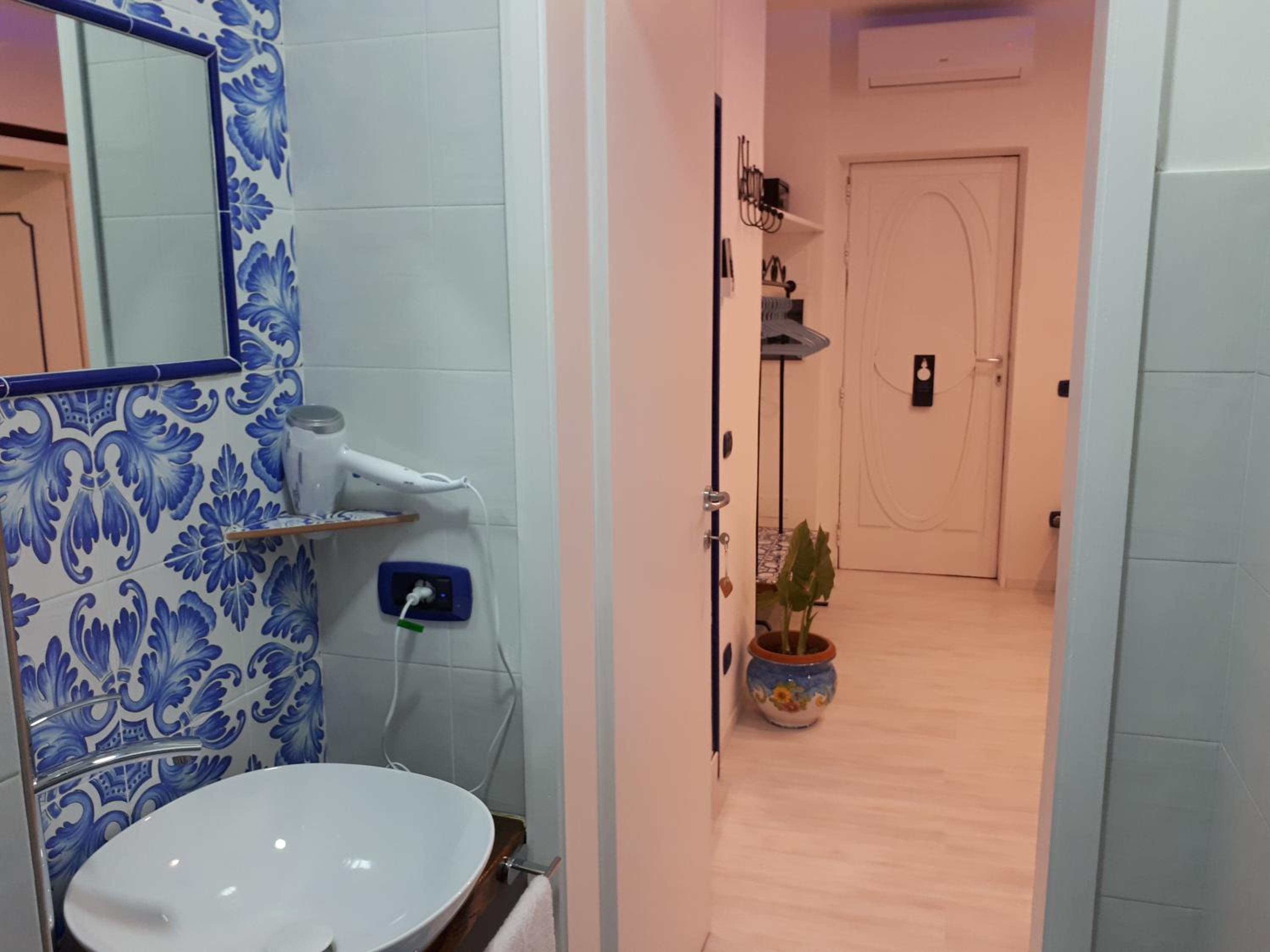 Hill Valley View photo 4