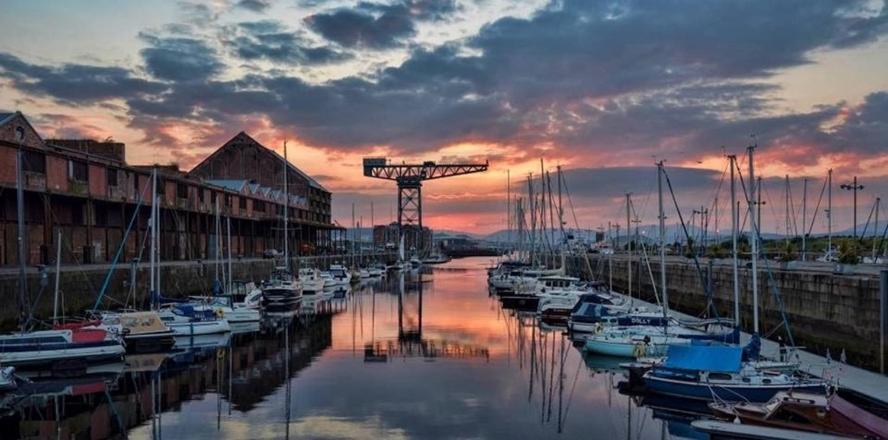 RIVER CLYDE VIEWS - PRIVATE & SPACIOUS APARTMENT, photo 59