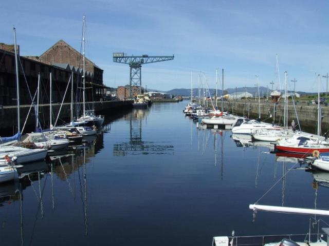 RIVER CLYDE VIEWS - PRIVATE & SPACIOUS APARTMENT, photo 20