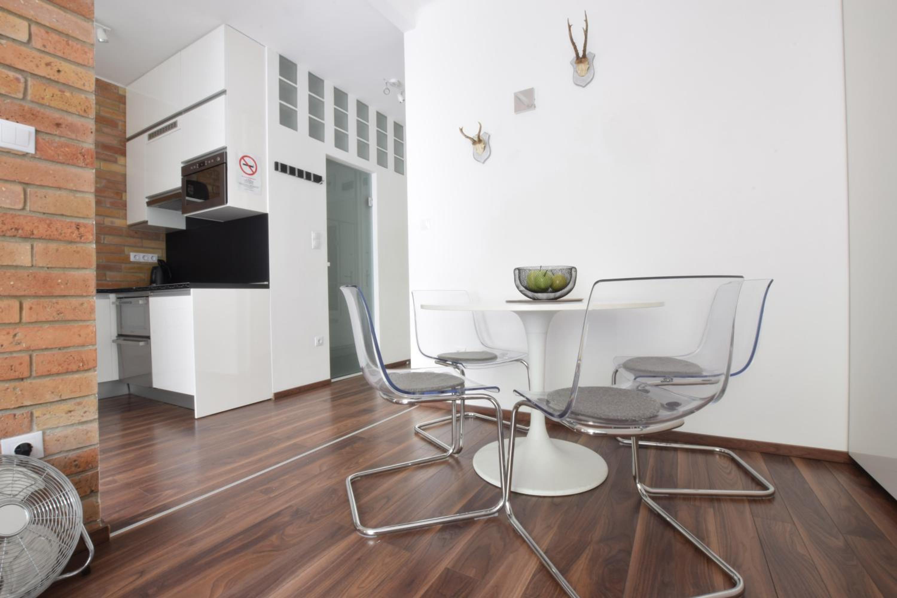 Standard Apartment by Hi5 - Nagymező 11 view 2