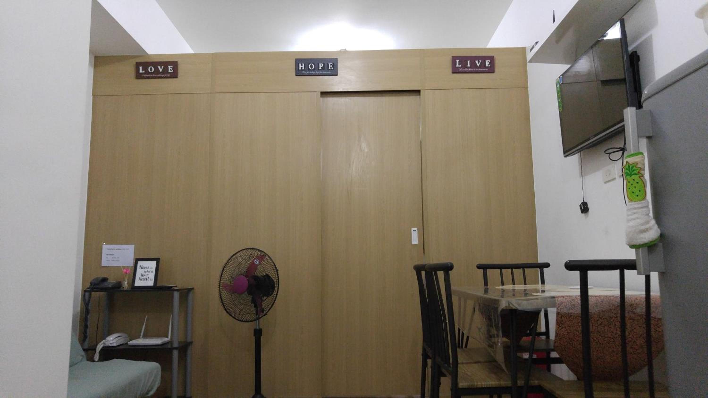 Cozy 1BR-Grace Residences view 5